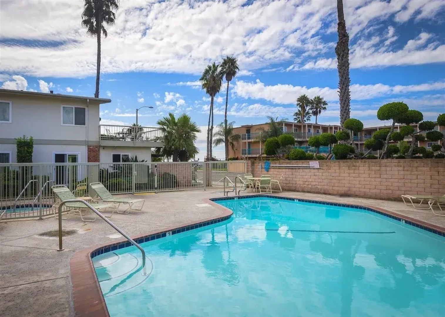 Lovely 1 Bed Beach Condo #128 1 Bedroom Condo by Sunset Shores Condominiums