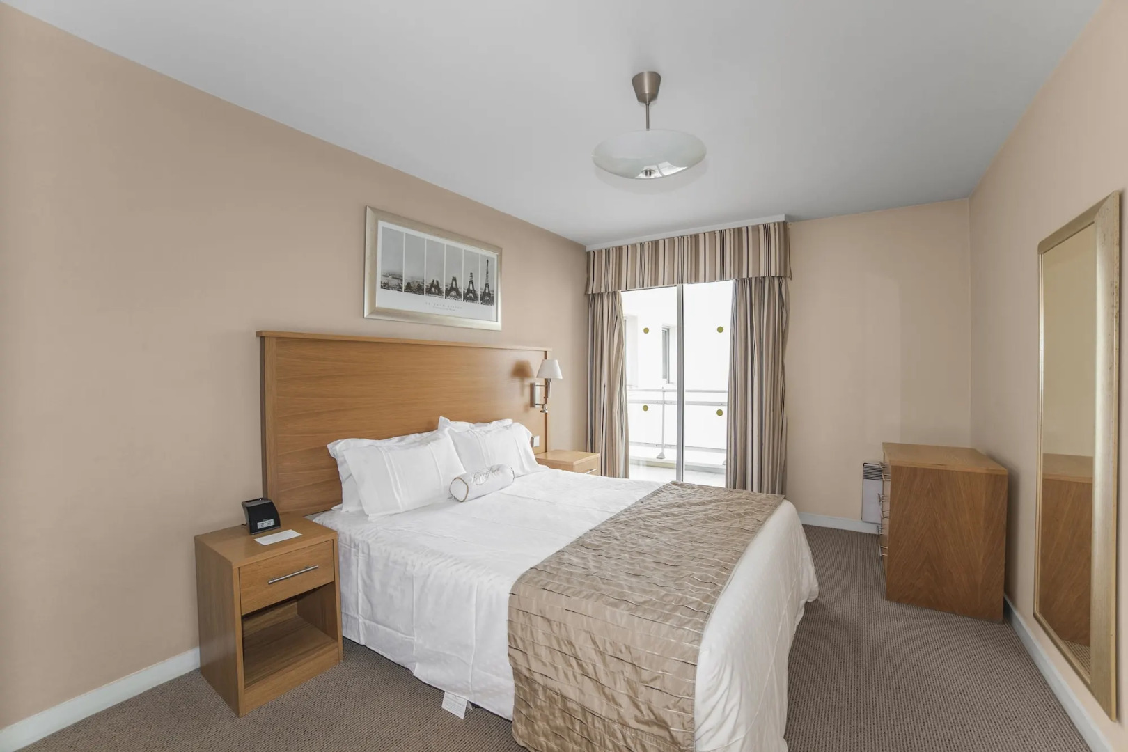 Royal Regency Paris Vincennes