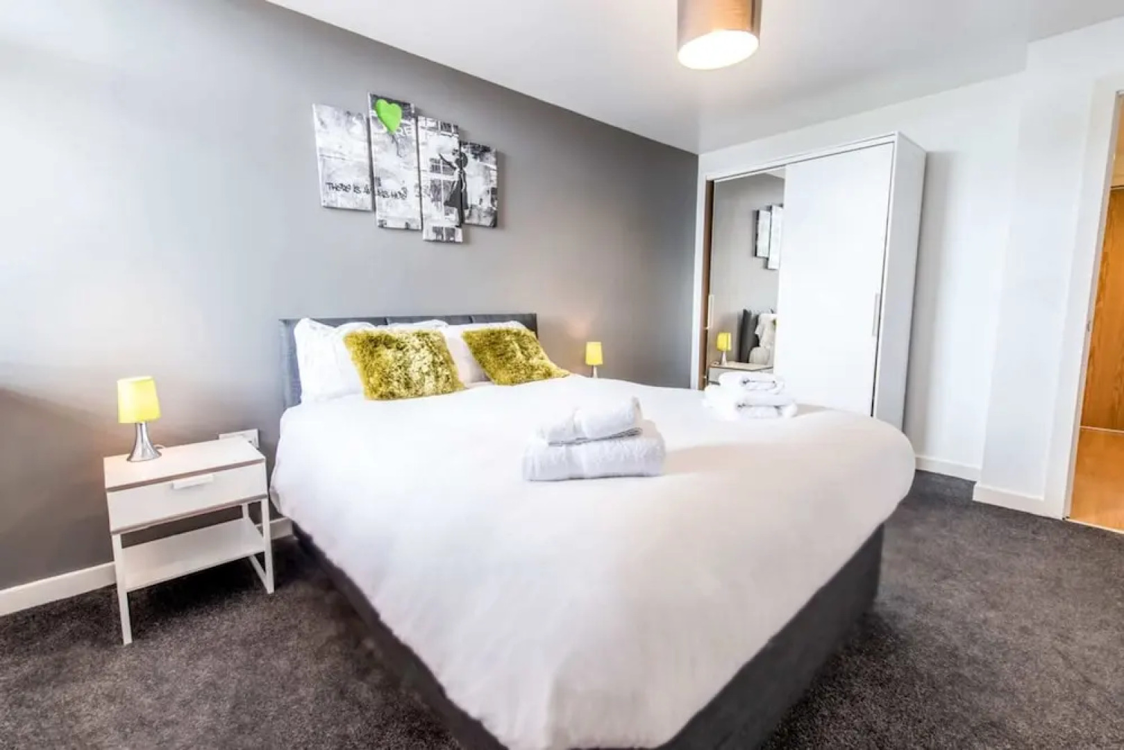 Modern & Central 1KB Apt, Salford Quays