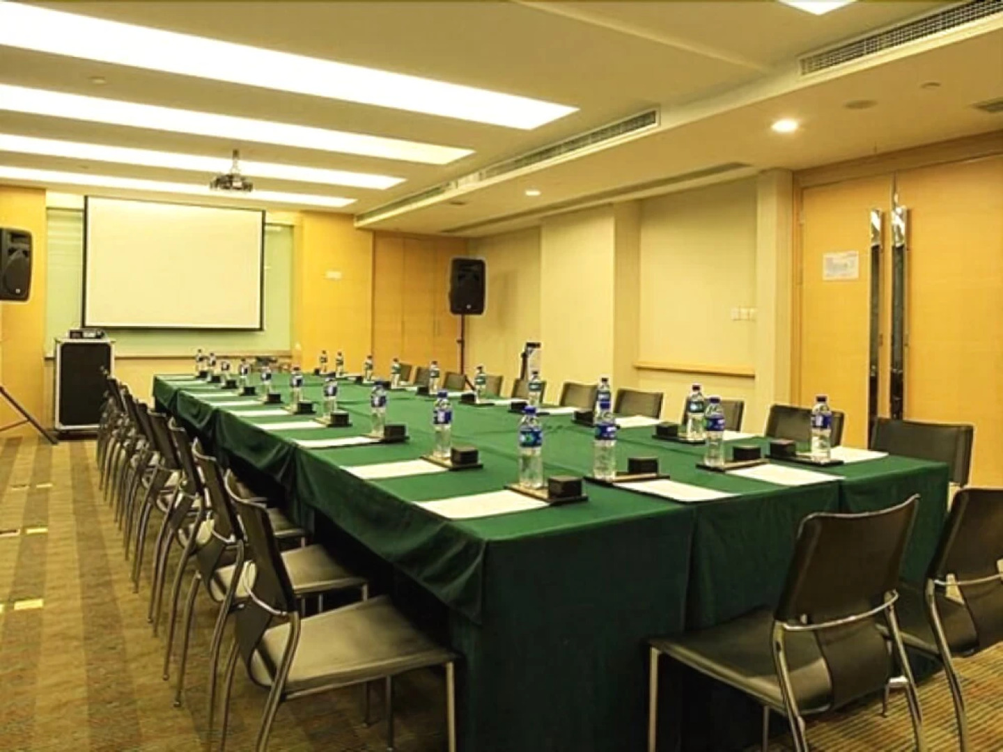 GreenTree Inn Yangzhou Shou West Lake Business Hotel