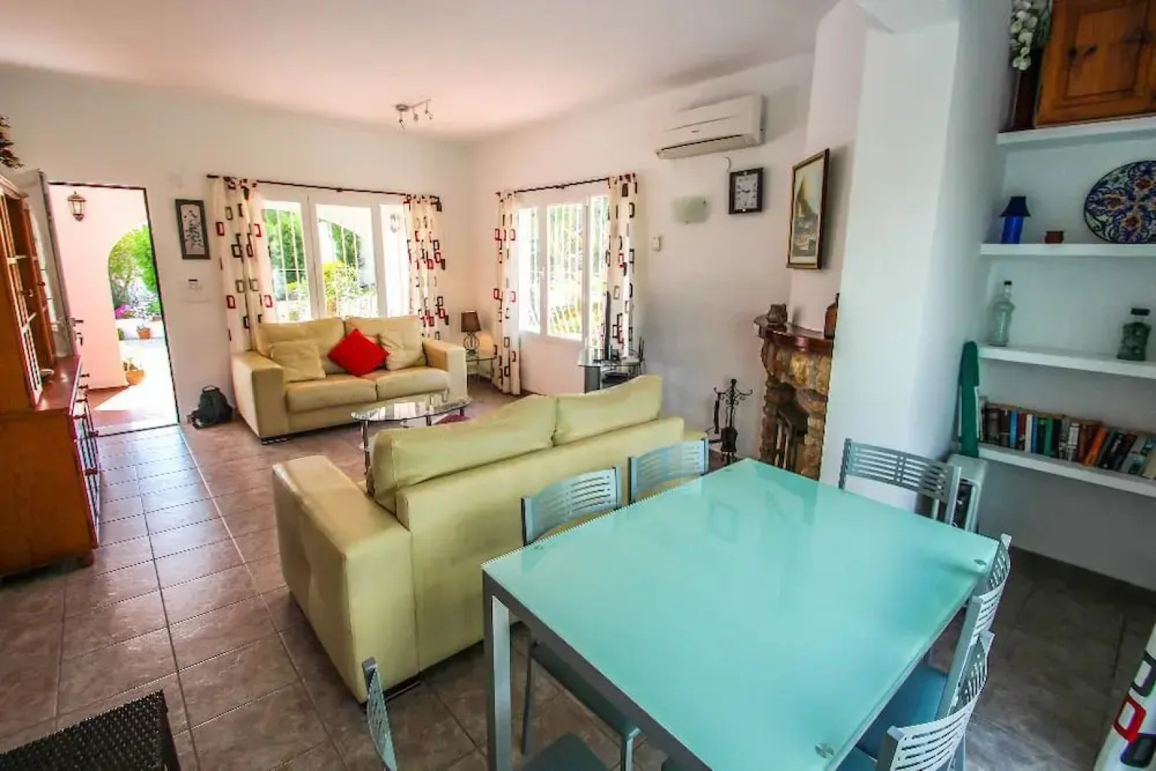 Susana - this lovely detached holiday property in Moraira