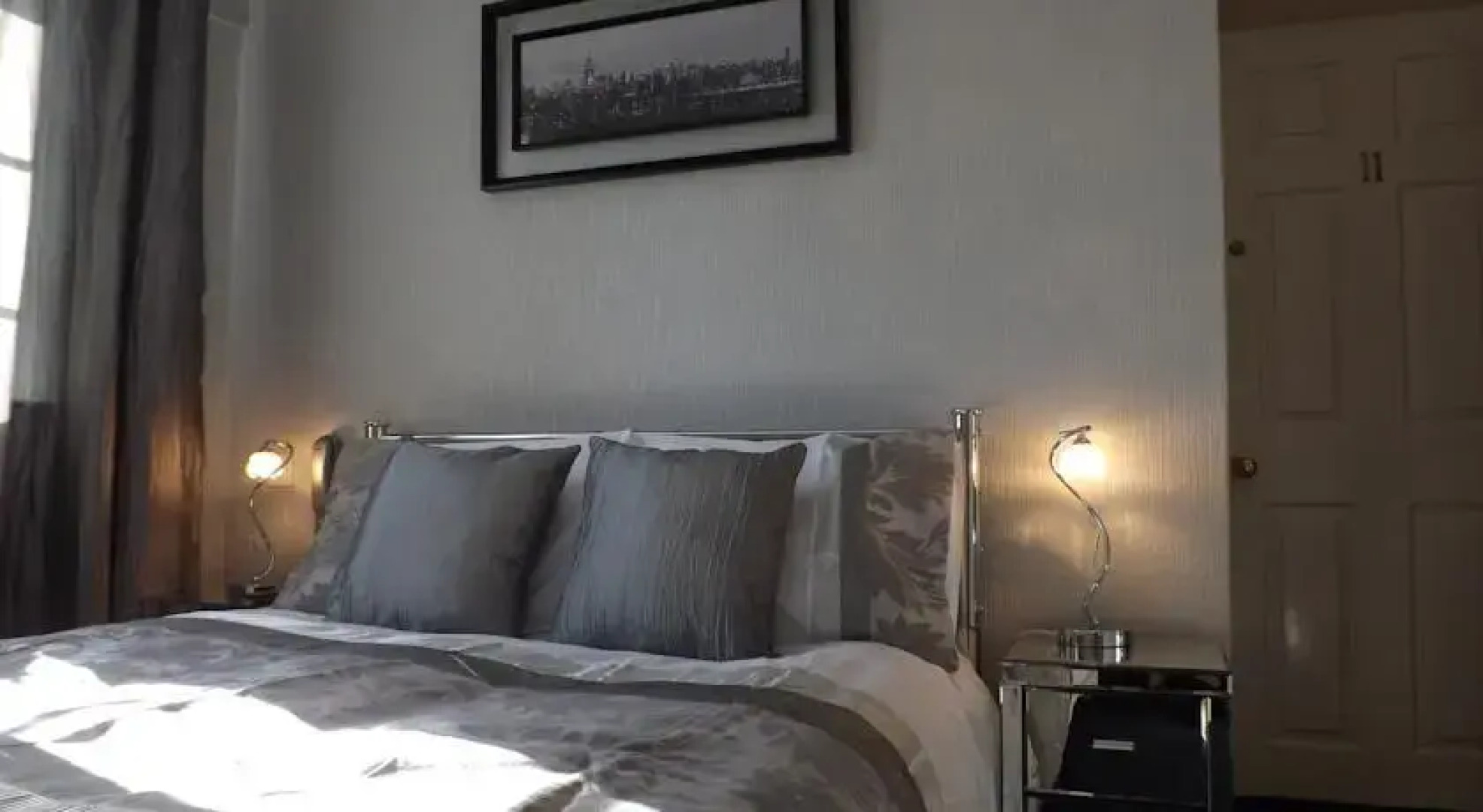 Castle Laurels Guest House