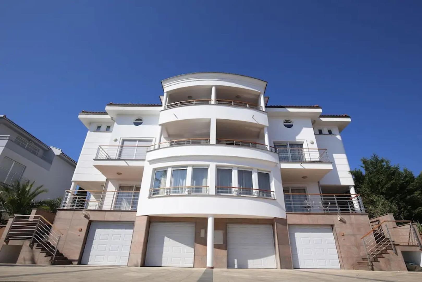 New Luxury Apartments