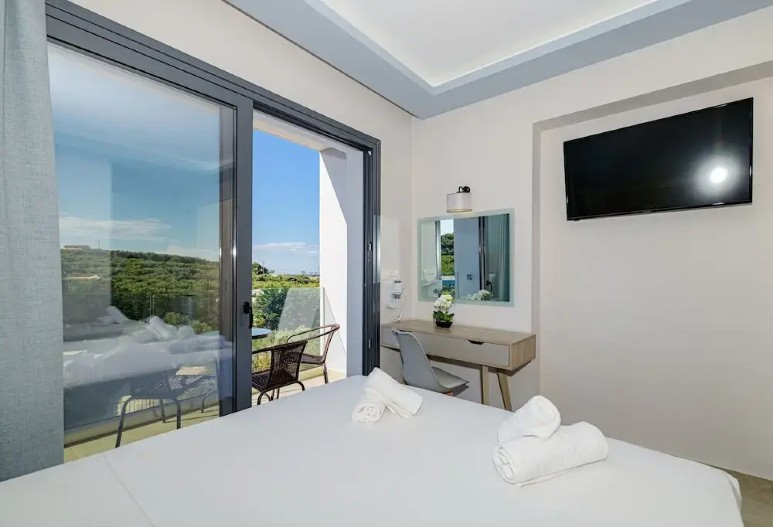 Christina Apartments