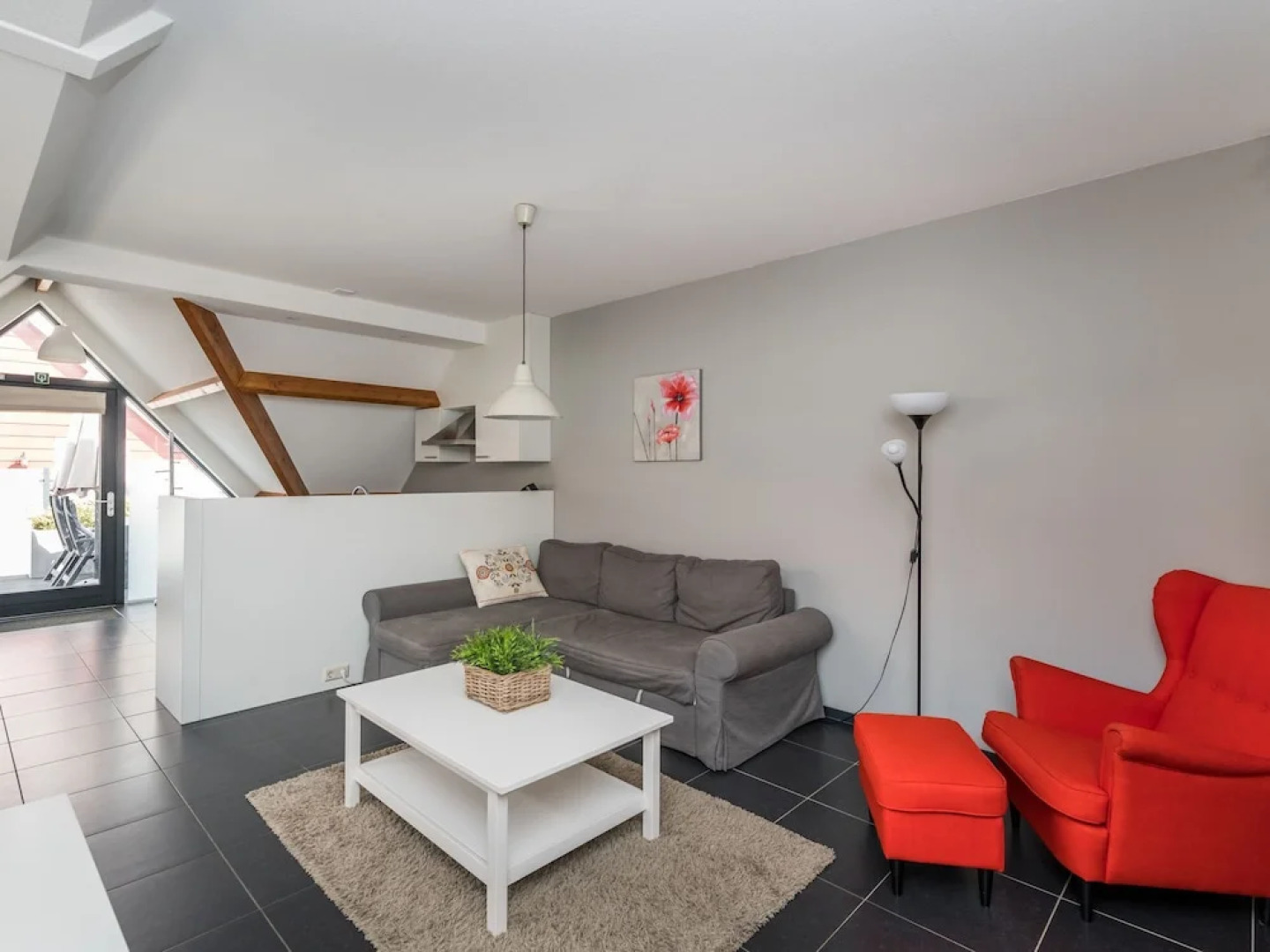Magnificent 6-person Apartment With Roof Terrace in Ouddorp Town Centre