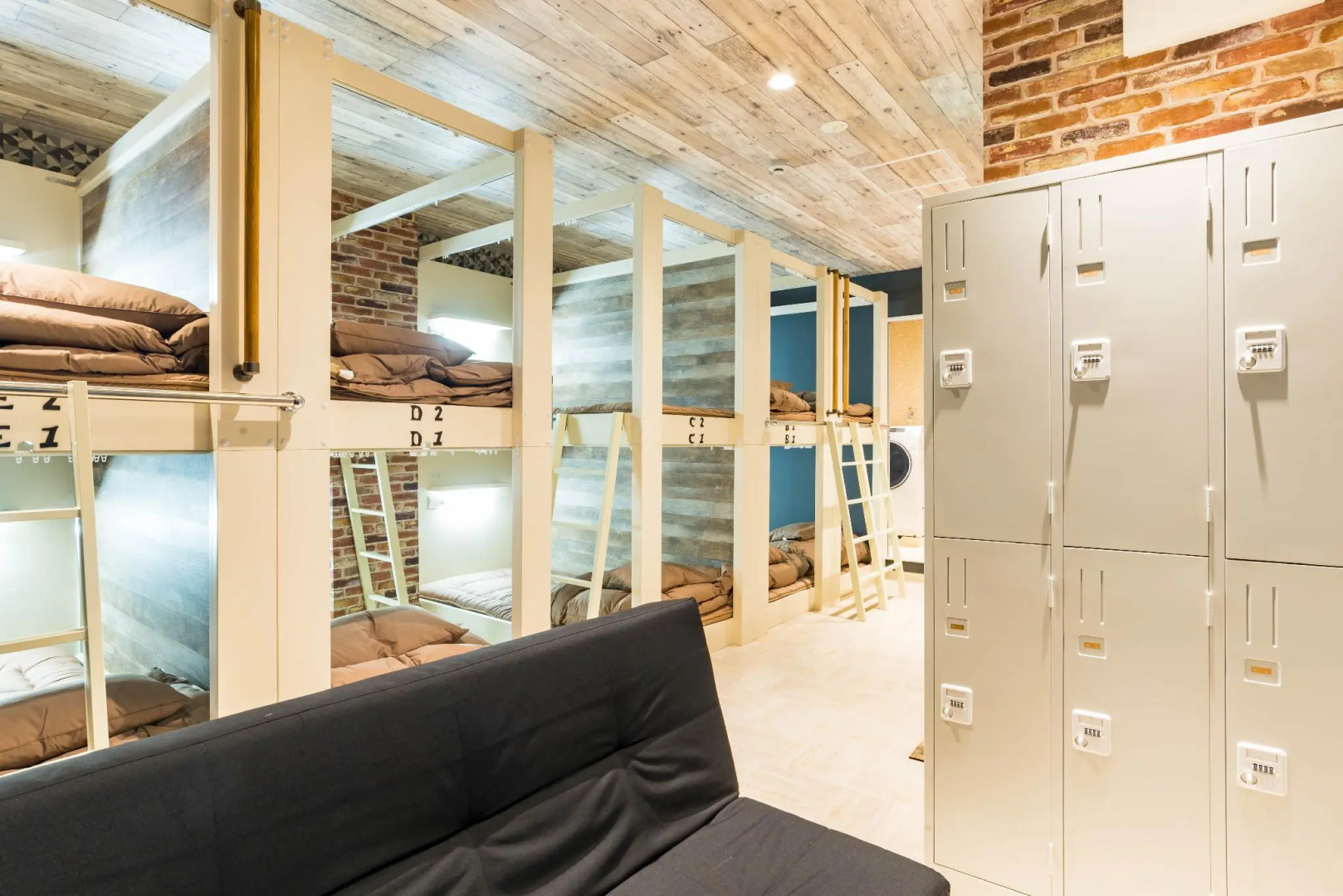 Guesthouse Akashi Hikaria - Hostel