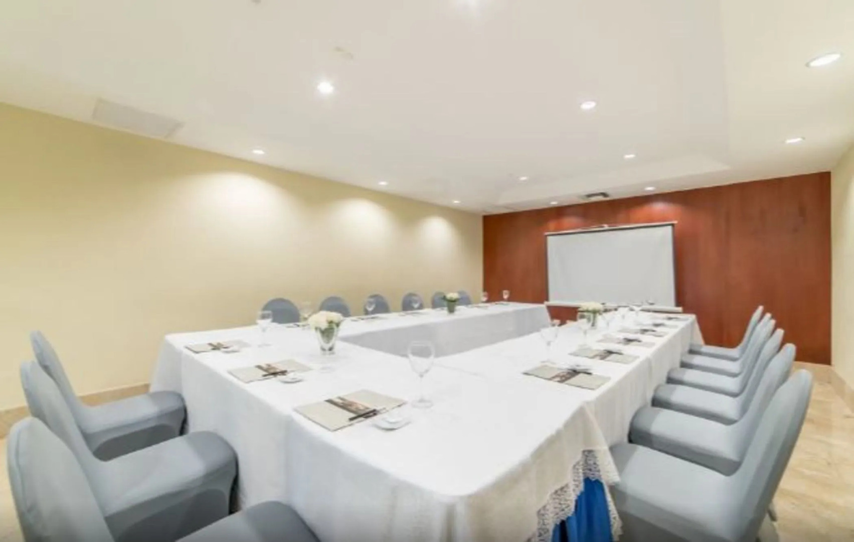 Hodelpa Gran Almirante Hotel & Casino