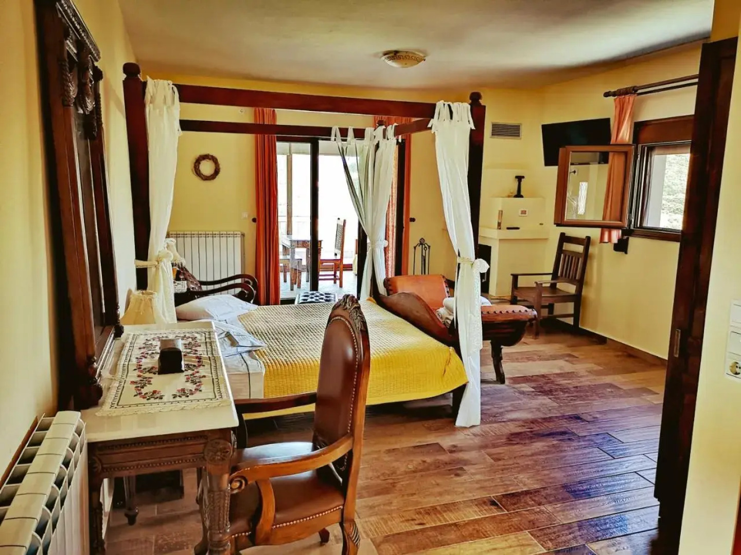 Flygonion Guesthouse