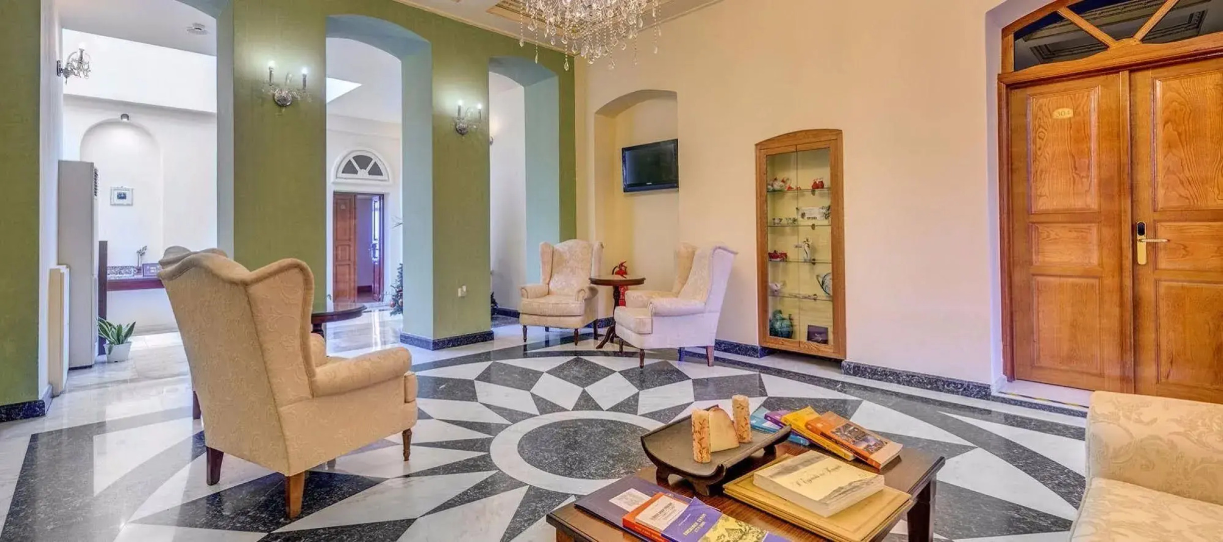 Apollonion Palace Hotel