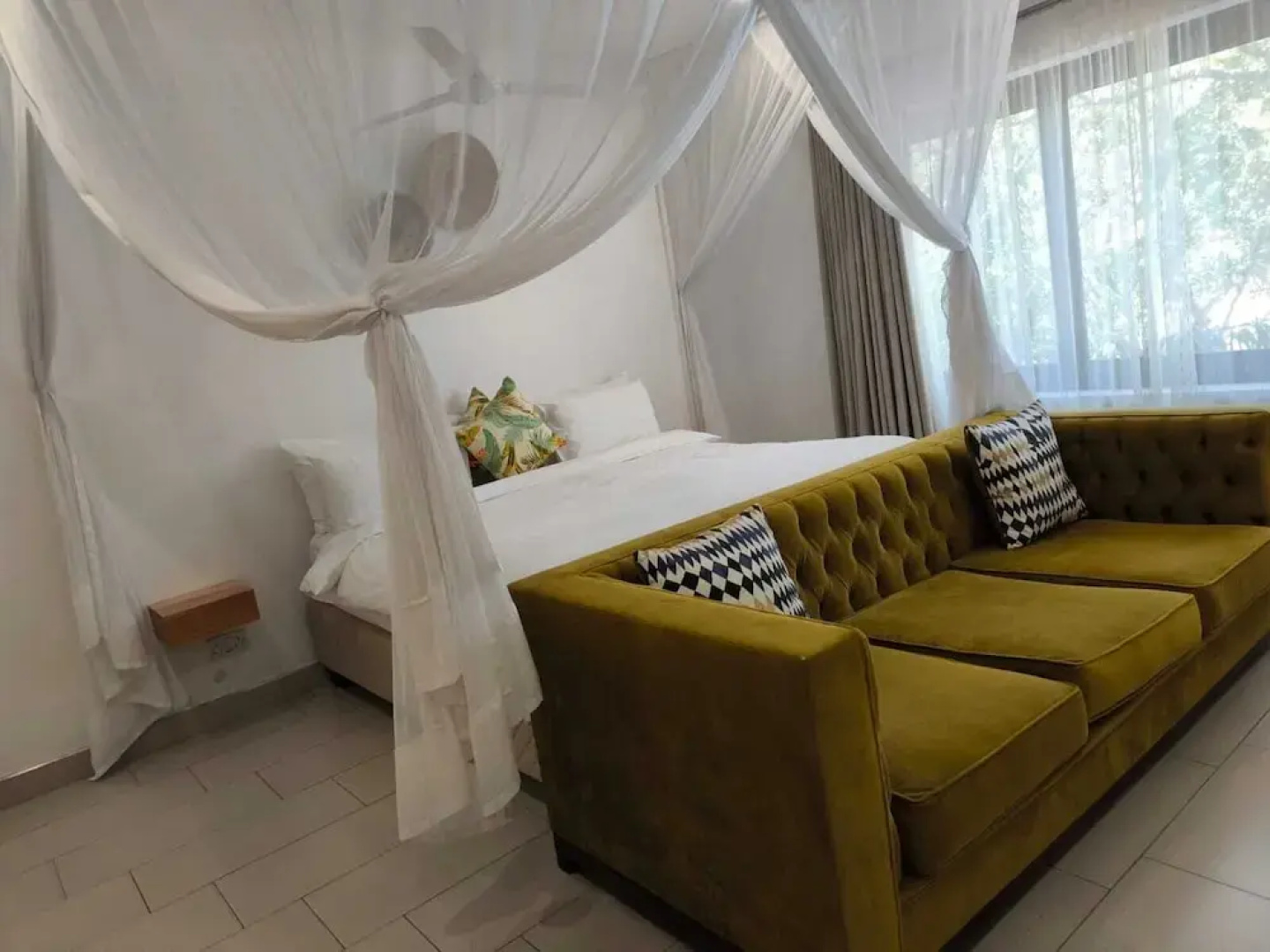 Room in Lodge - Luxury Suite in Zambezi Boutique Lodge 7 Free Tour Availaible