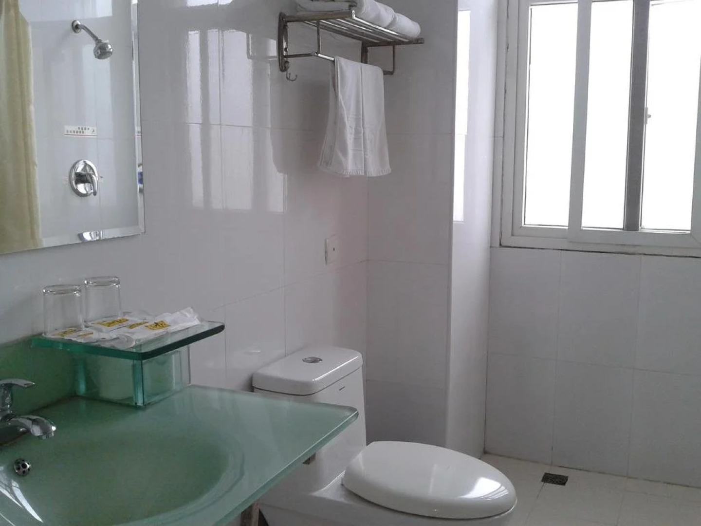 Super 8 Longyan Fa Zhan Plaza