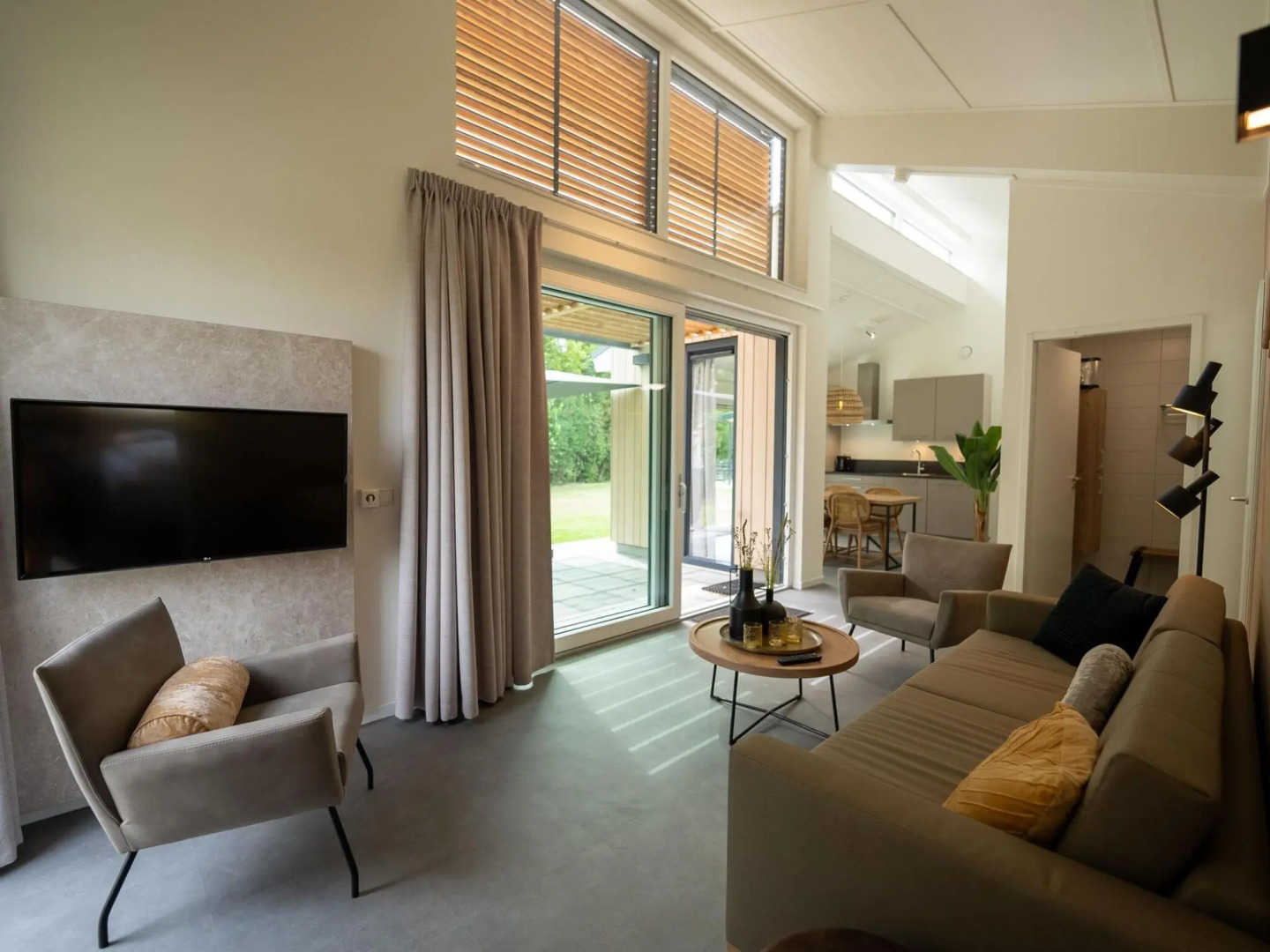 Luxurious villa with sauna, in a holiday park, 900 m. from the beach