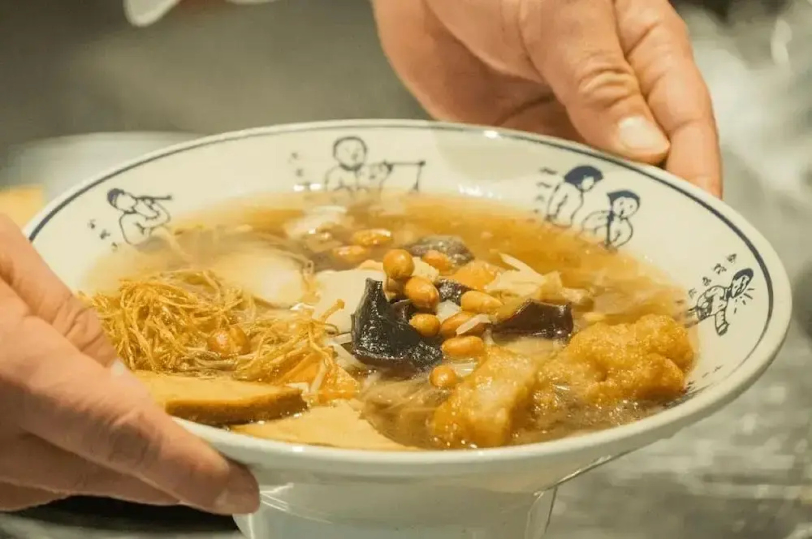 Guilin Crystal Crescent Moon Hotel