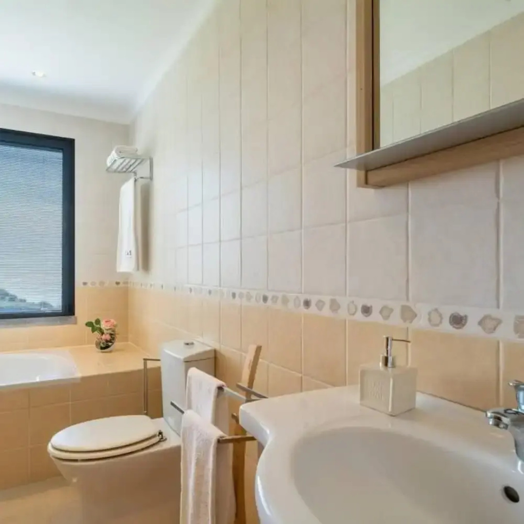 Canhas Views Pool and Barbecue