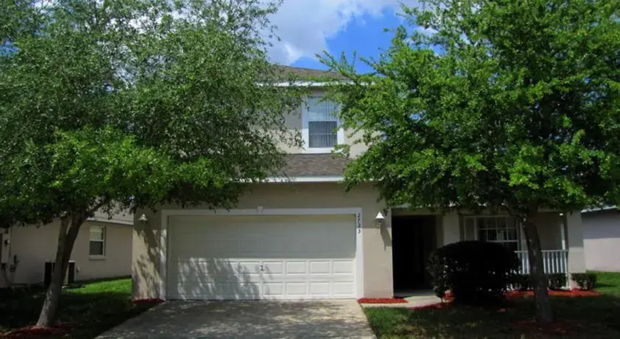 Four Bedroom House in Windsor Park by CFL Vacations