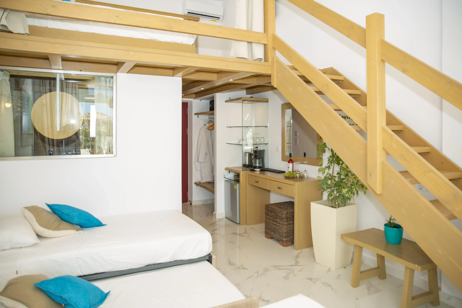 Alia Suites & Alia Beachfront Suites and Spa