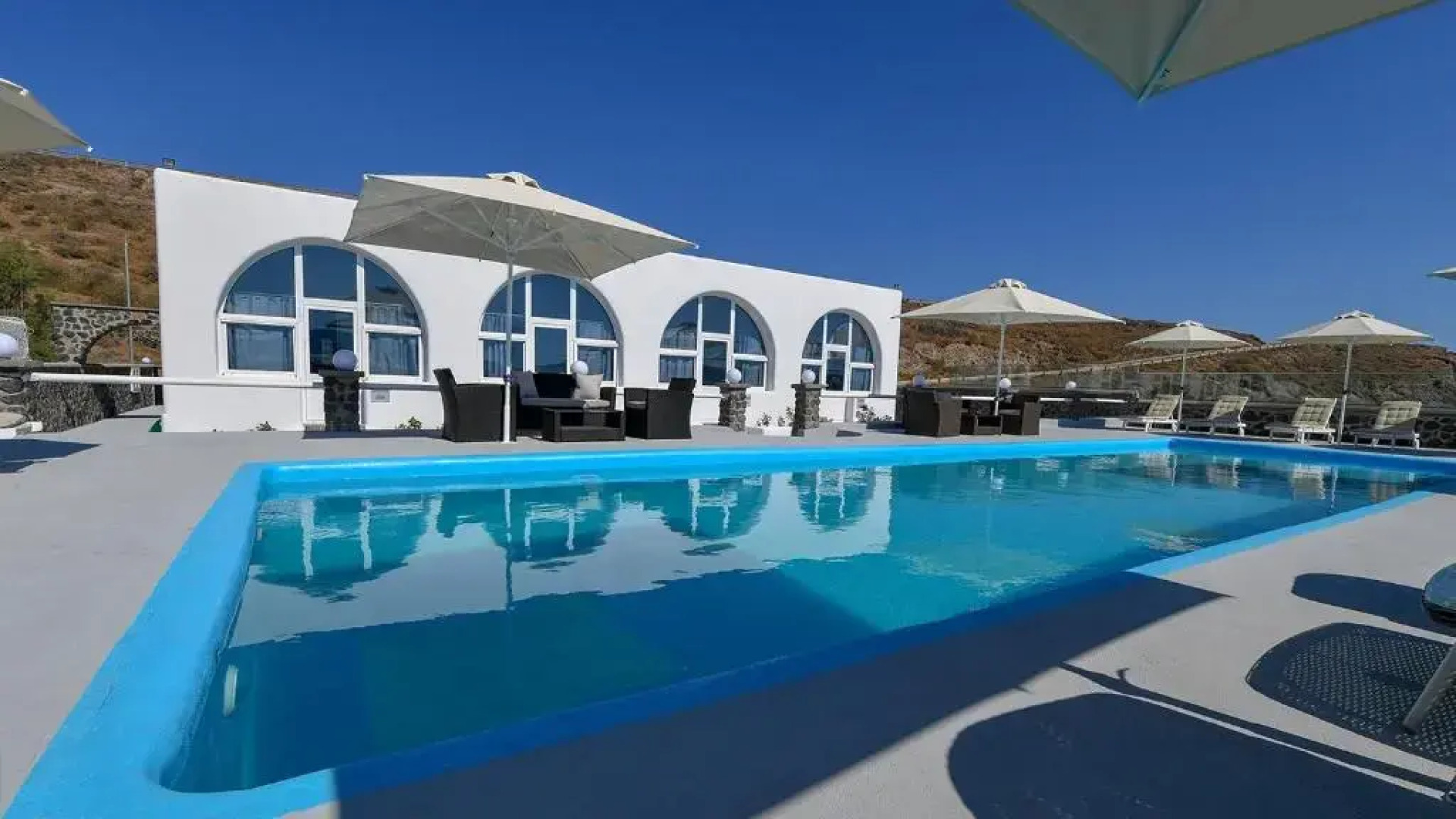 Thirassia Paradise Suites