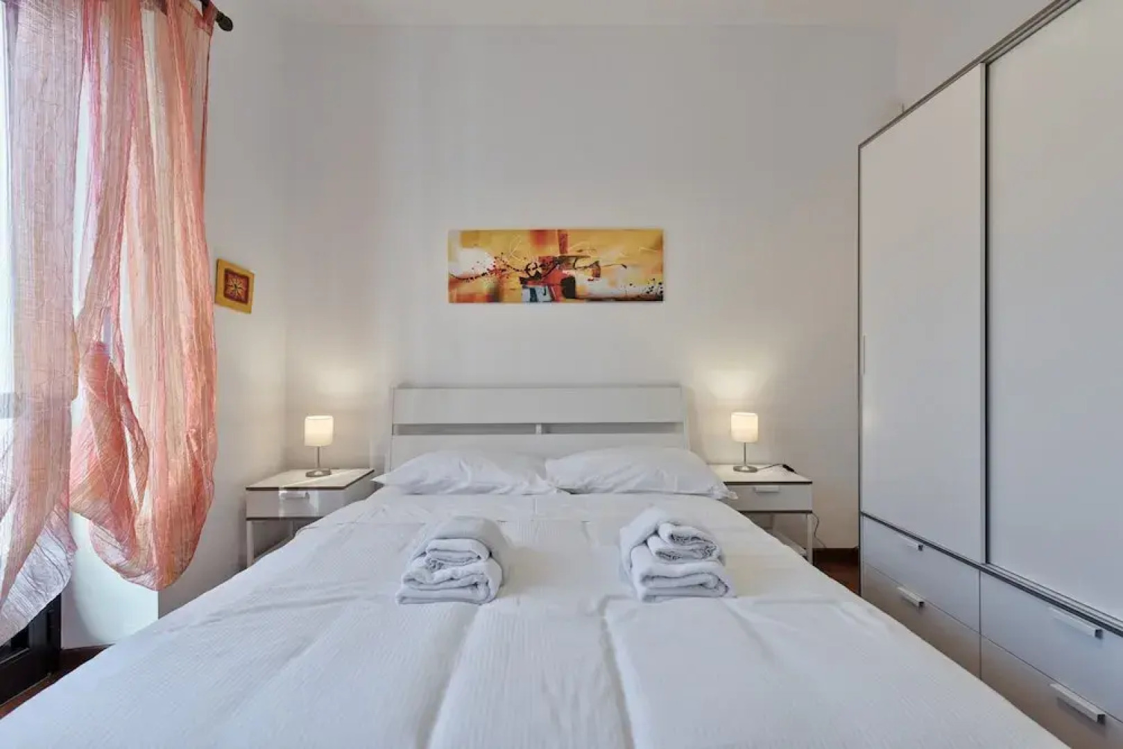 Vanchiglietta Colourful Apartment