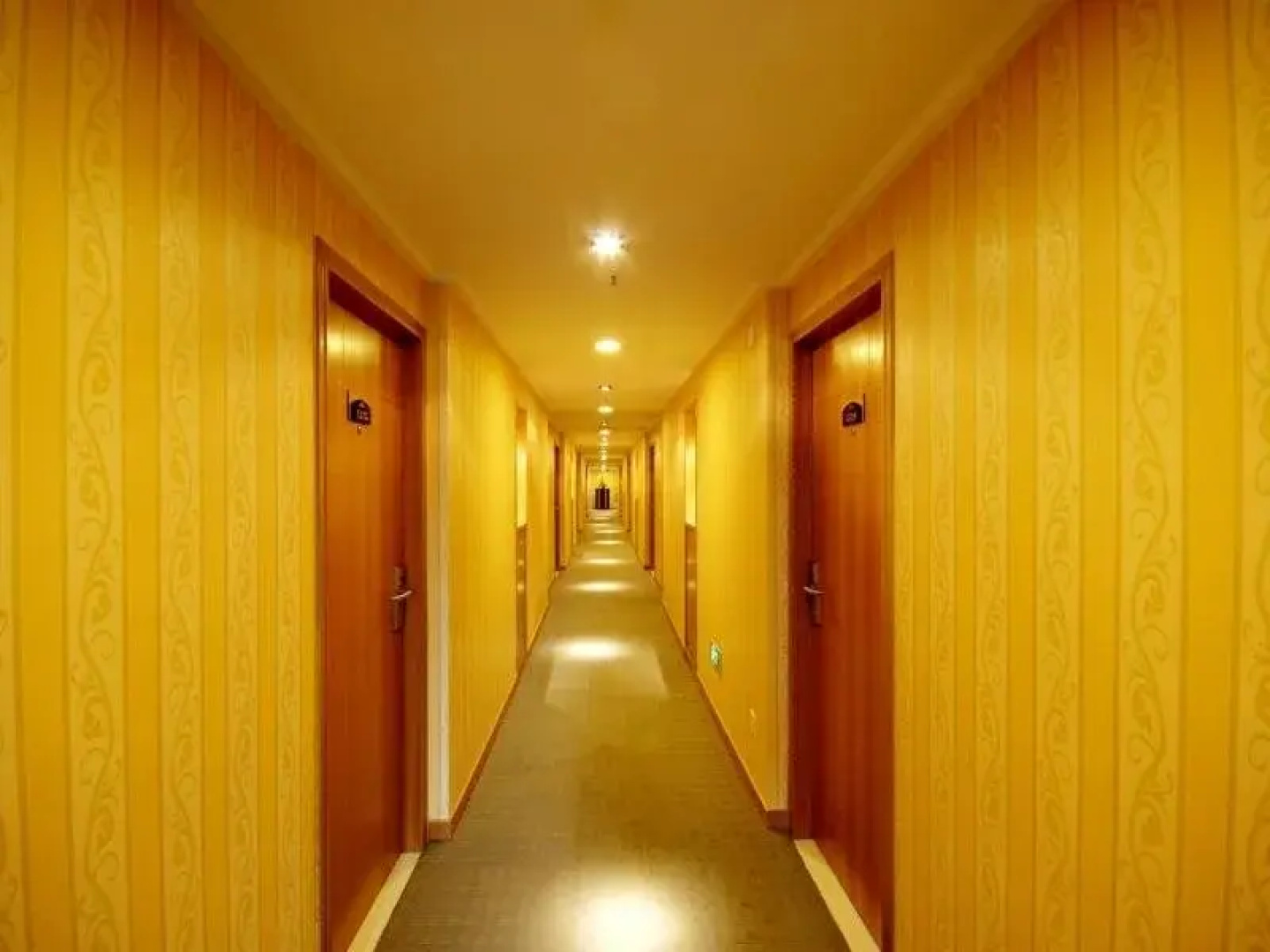 Golden Guangda Hotel