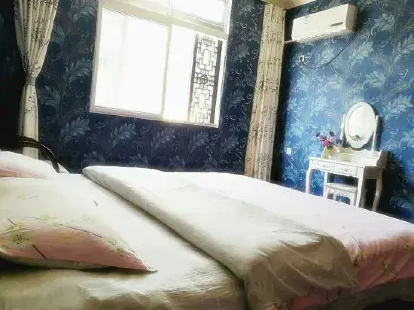 Hailuogou Qixin Hotel