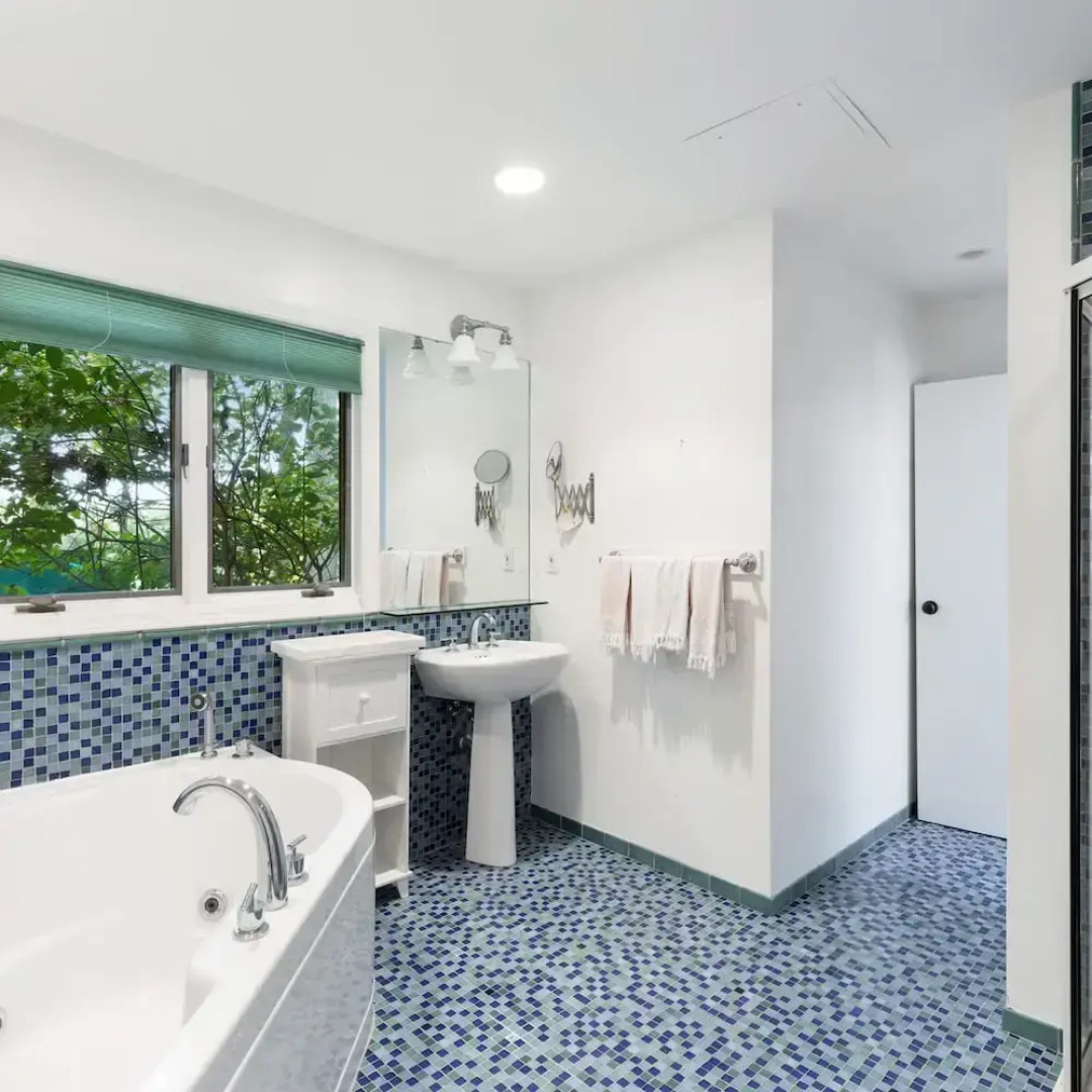 Blank Lane by Rove Travel 5BR w Pool Hot Tub