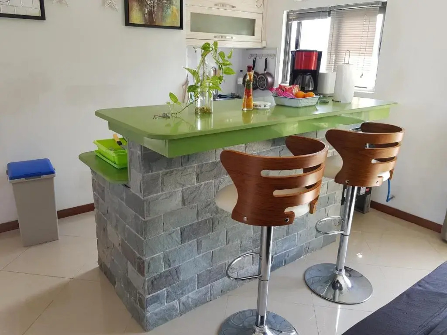 MountView studio in city