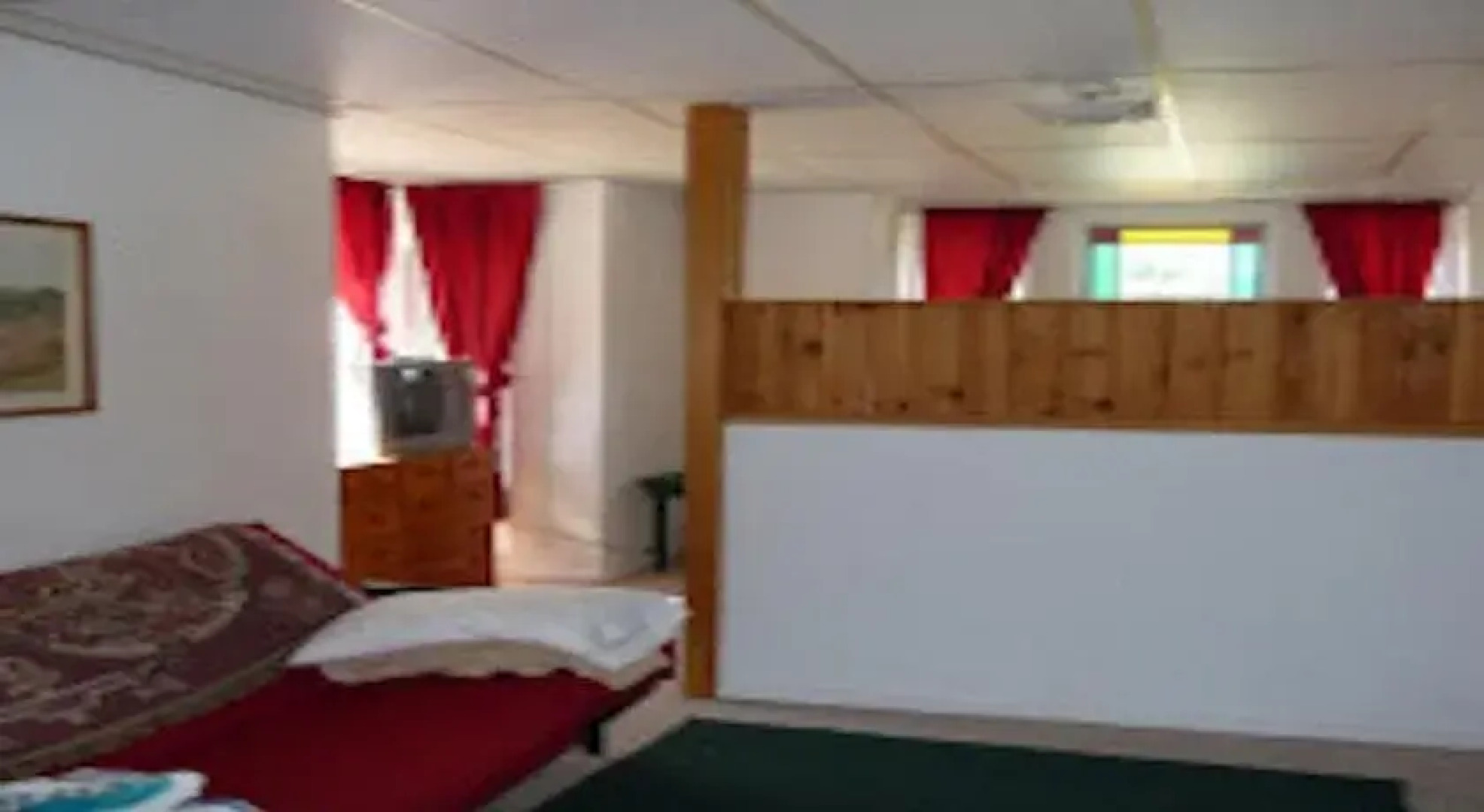 The Elms Waterfront - Two Bedroom Cottages