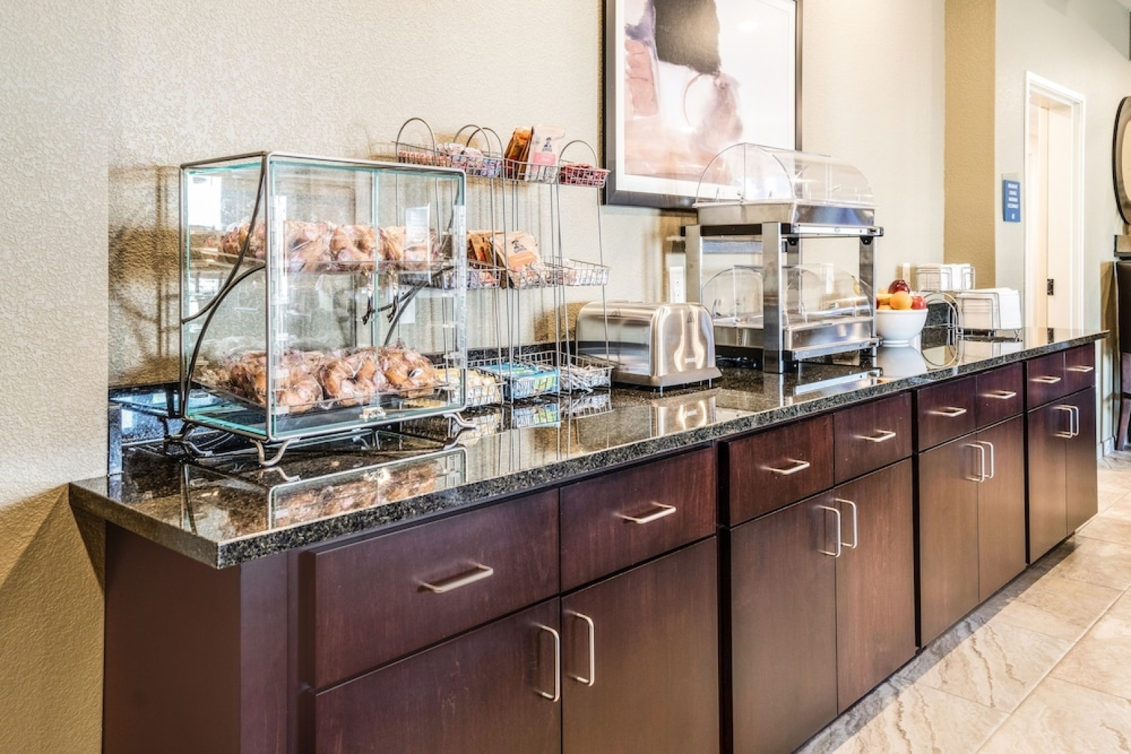 Cobblestone Hotel & Suites - Denmark/Green Bay
