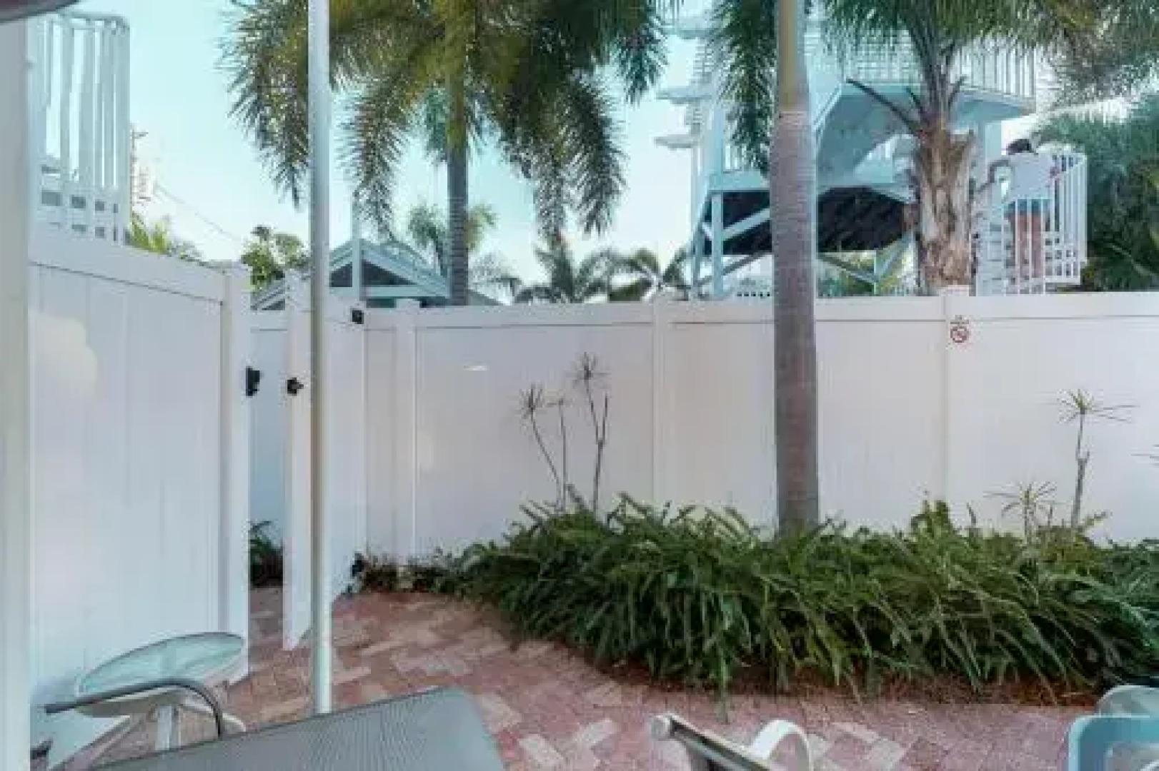 Palm Isle 3210 by RedAwning