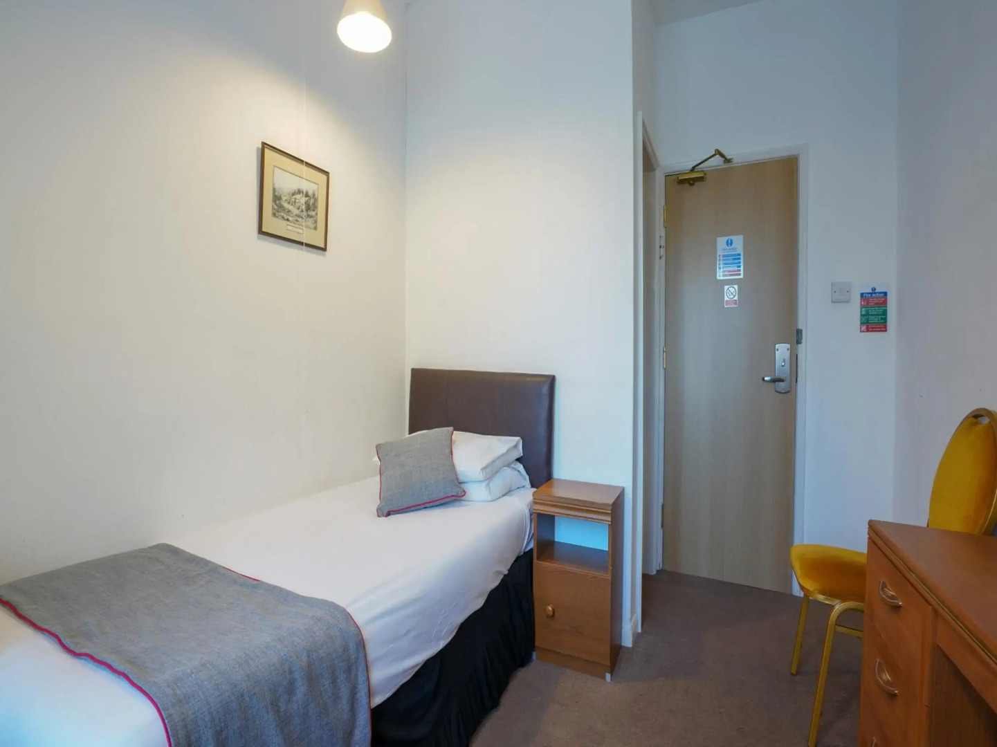 OYO Shanklin Beach Hotel