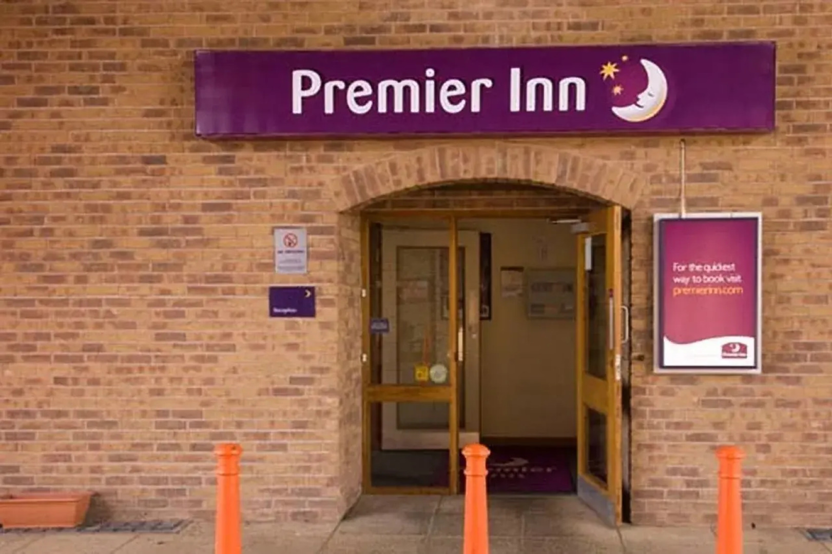 Premier Inn Sheffield/Barnsley (M1 Jct 36)
