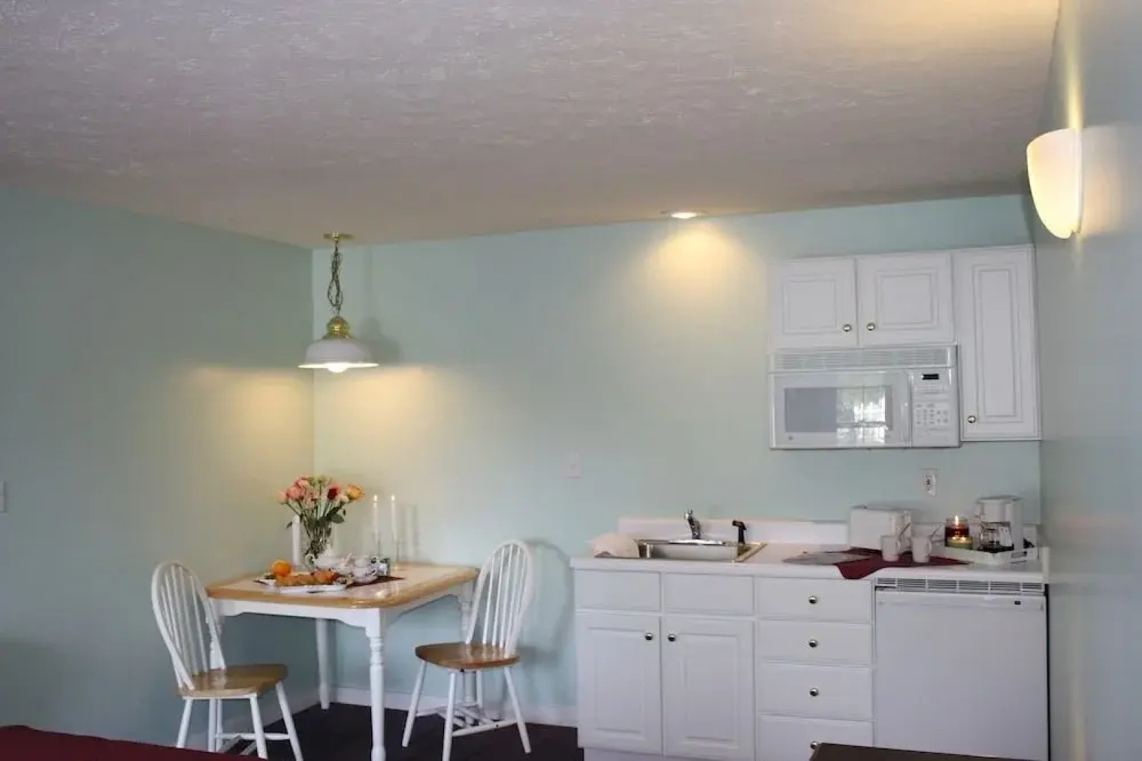 Blakeslee Inn and Restaurant