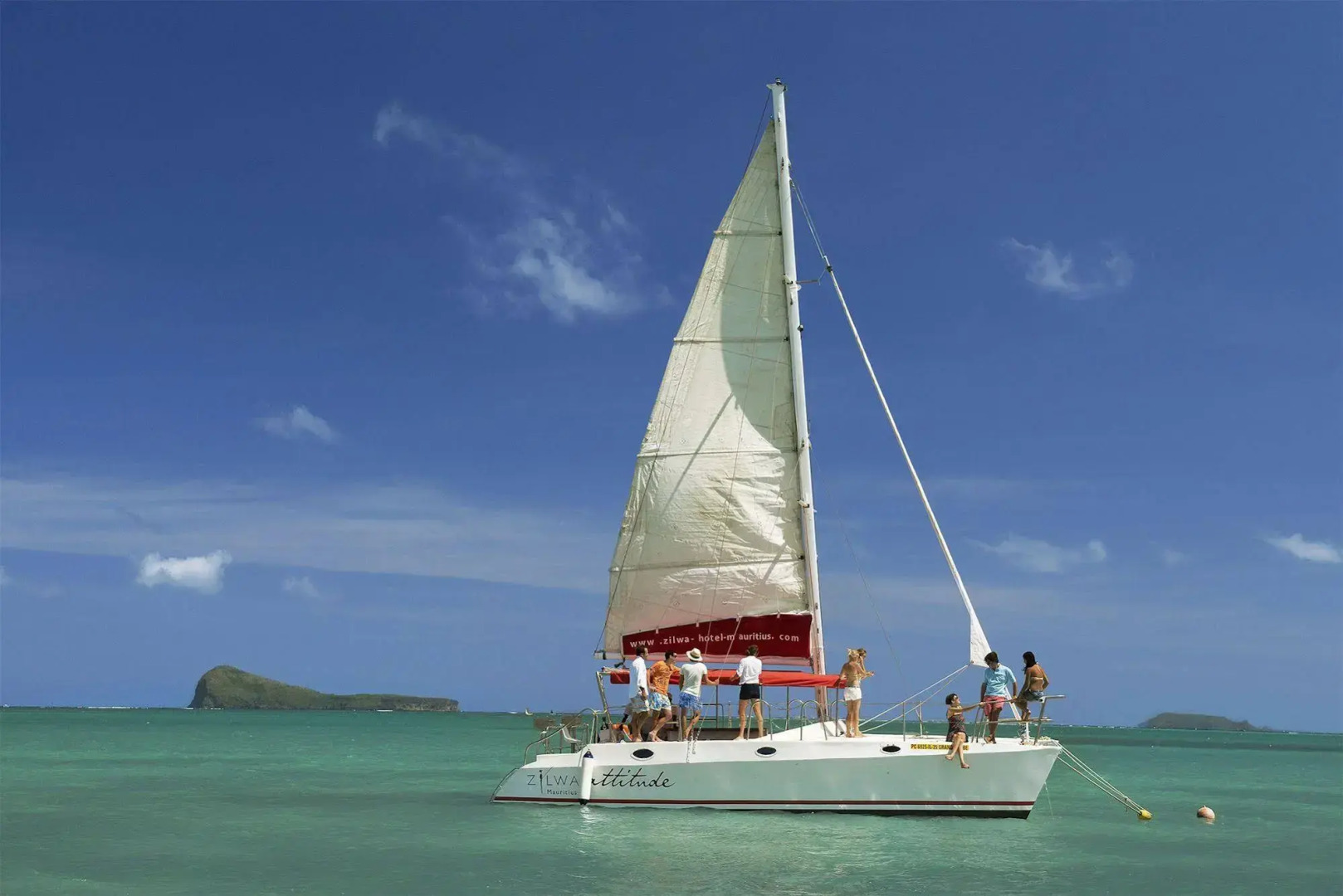 Lagoon Attitude - Adults Only