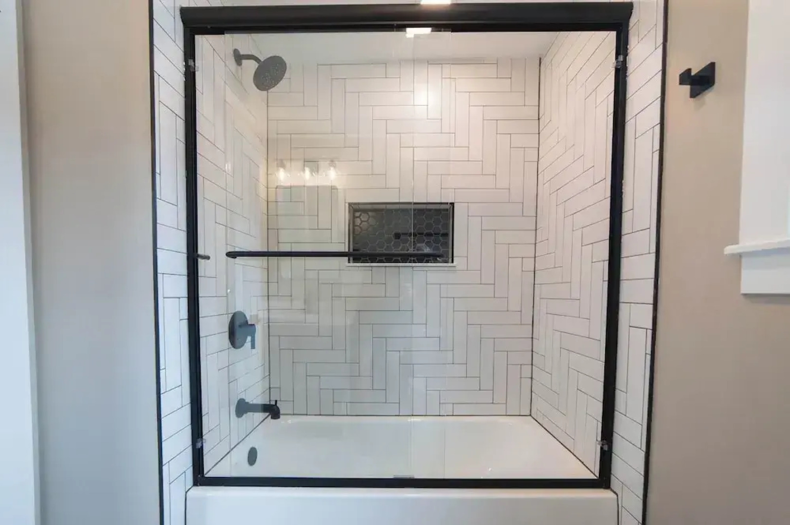 Gatsby Theme Near Downtown w Game Room, EV Charger