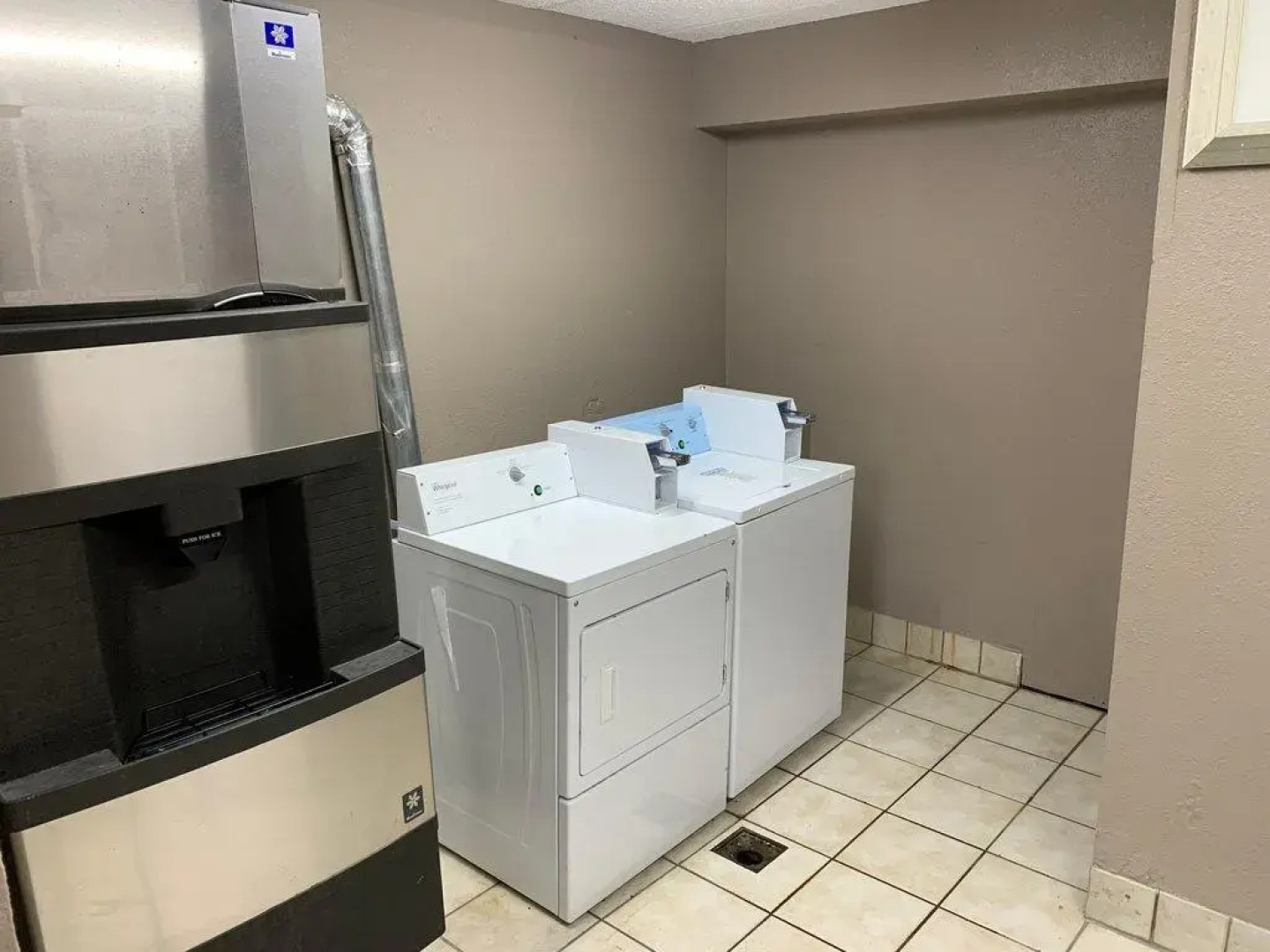 Red Roof Inn Mystic - New London