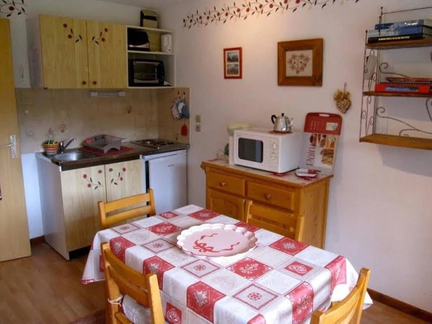 Studio in Cordon, With Wonderful Mountain View, Furnished Terrace and