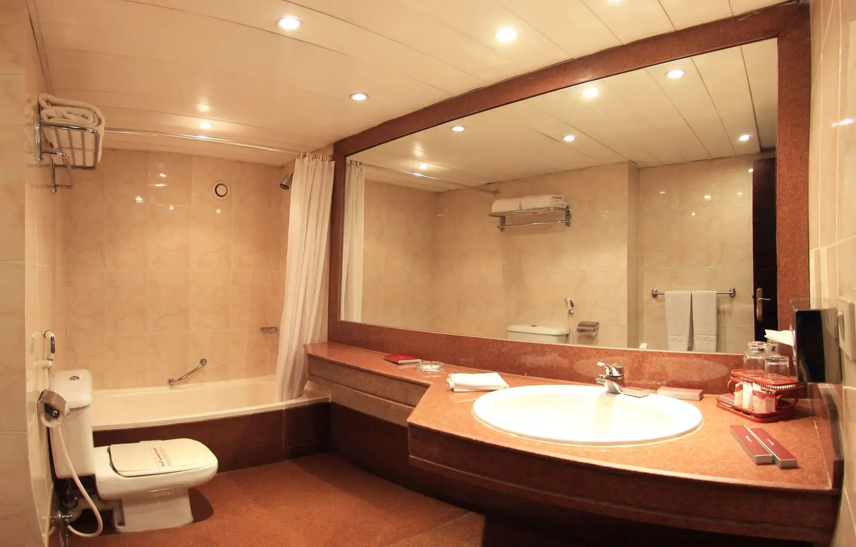 Pyramisa Suites Hotel Cairo