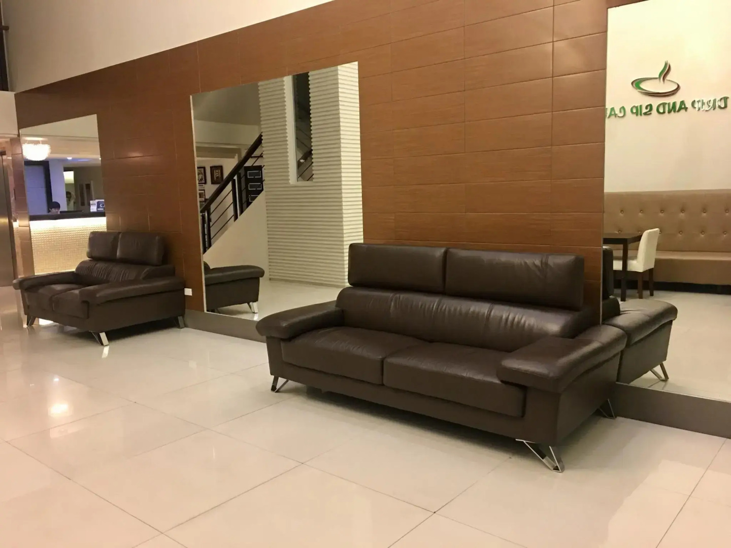 Manhattan Suites Inn