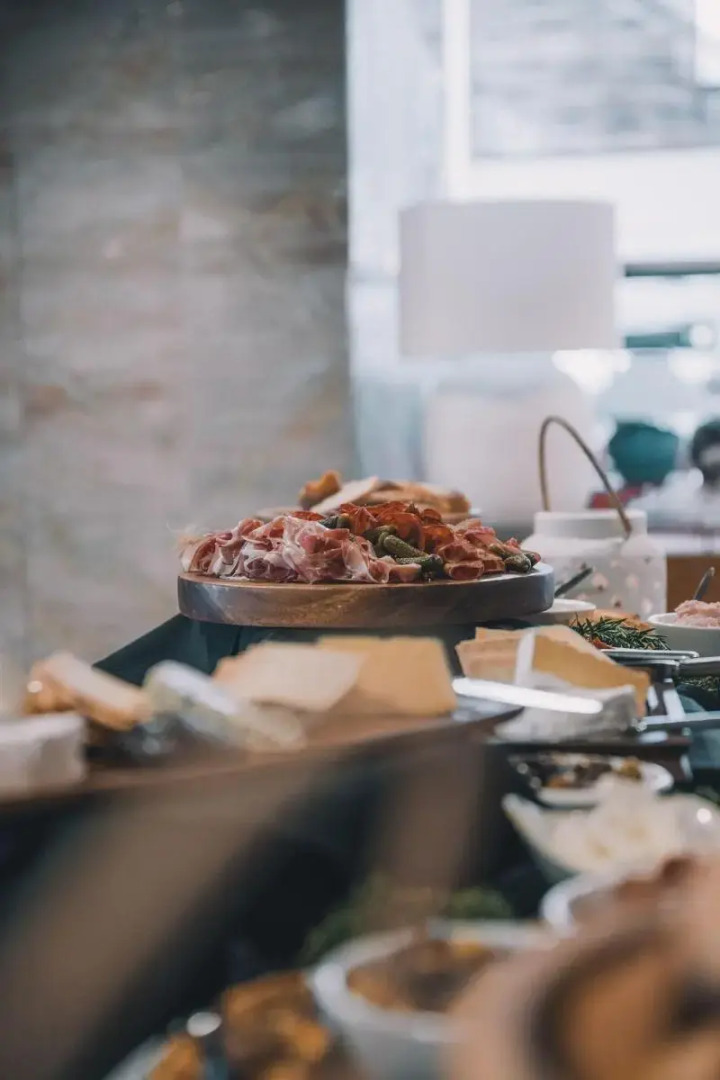 Caves Coastal Bar & Bungalows