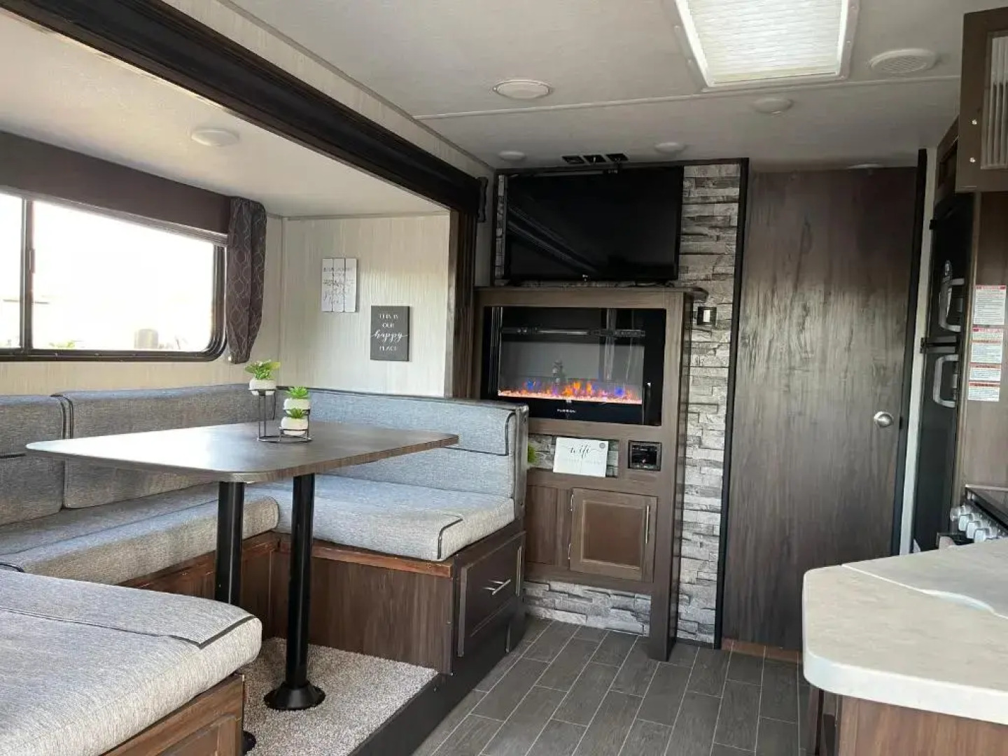 Paseo Isamar Campers