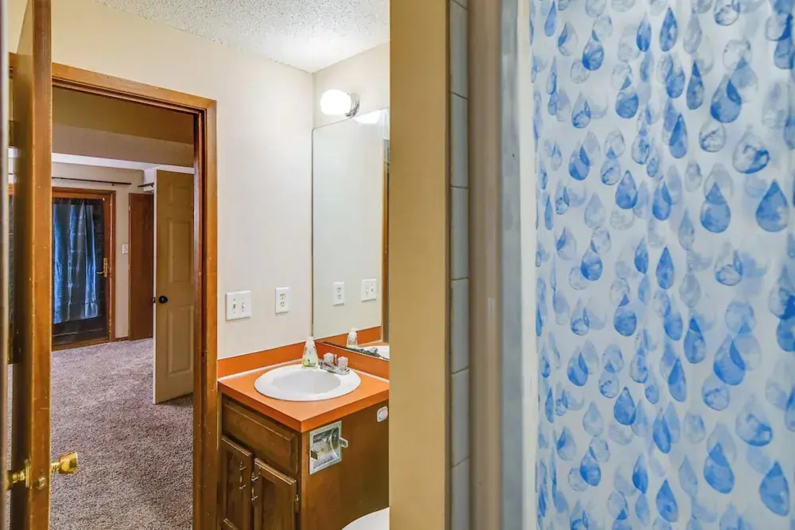 Pet-friendly Urbandale Home ~ 8 Mi to Des Moines!