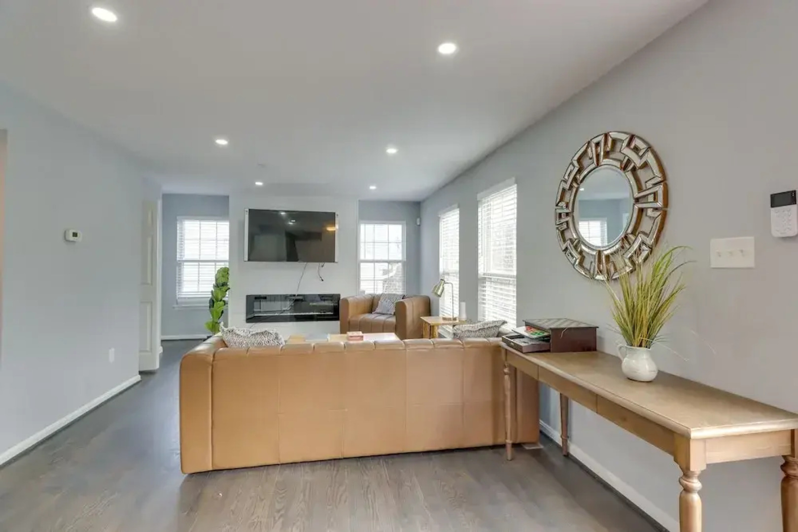 8 Mi to National Mall: Quiet Cheverly Apt