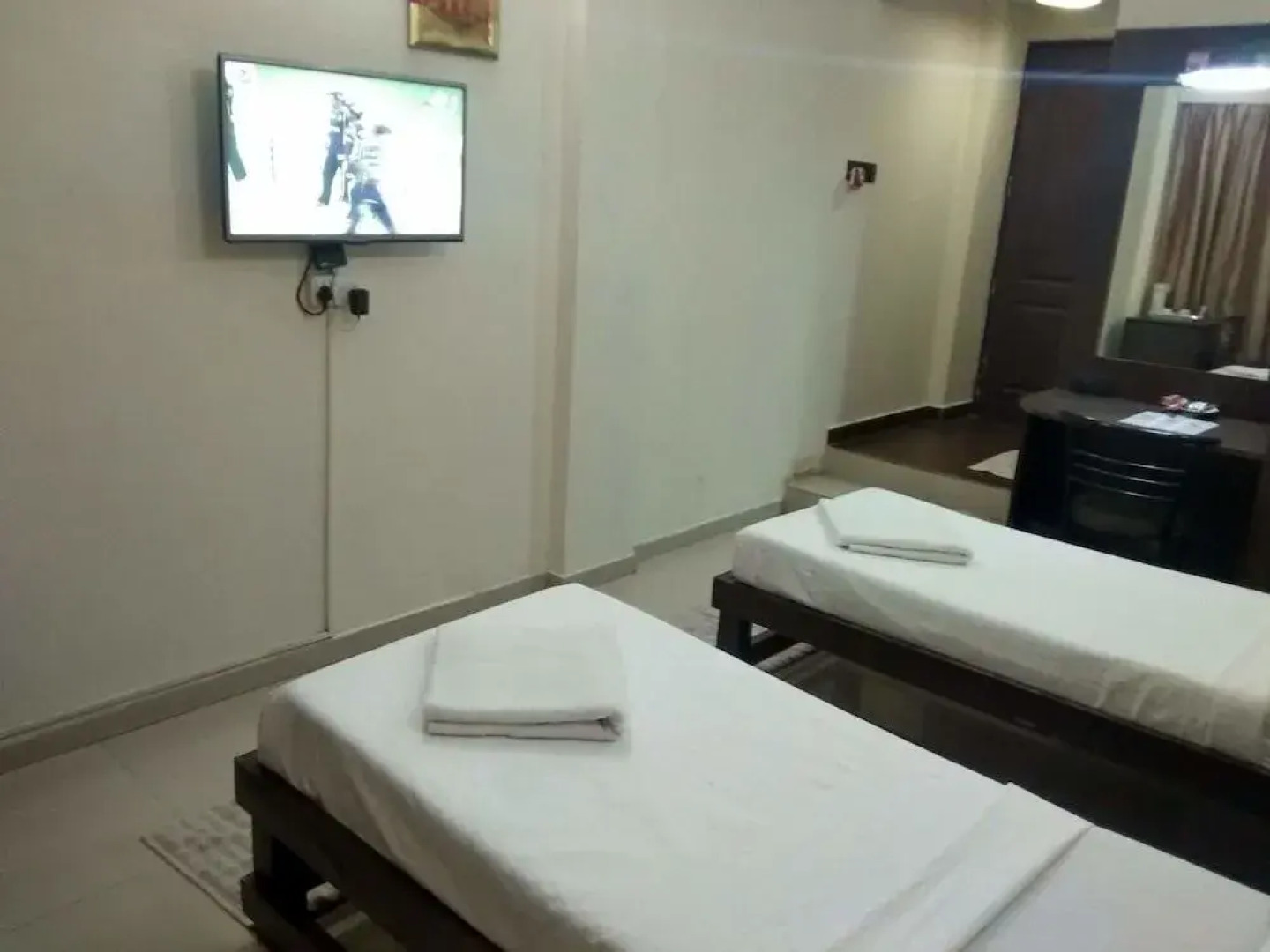 JK Rooms 108 Hotel Royal Regency