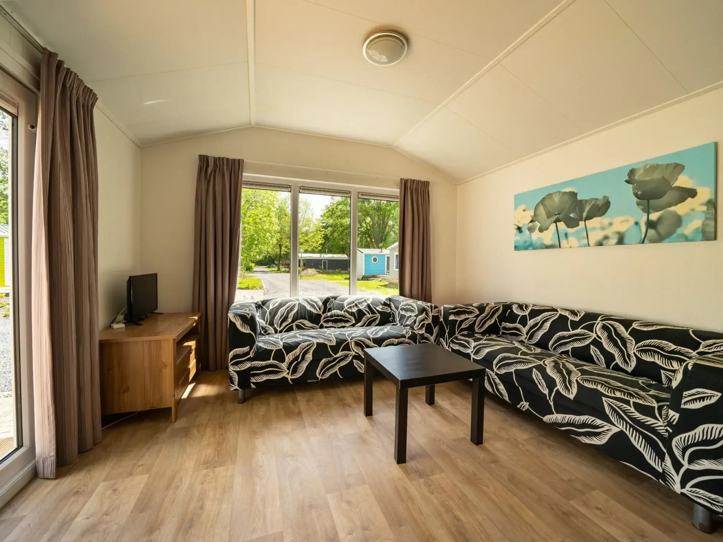 Chalet With Garden and Parking