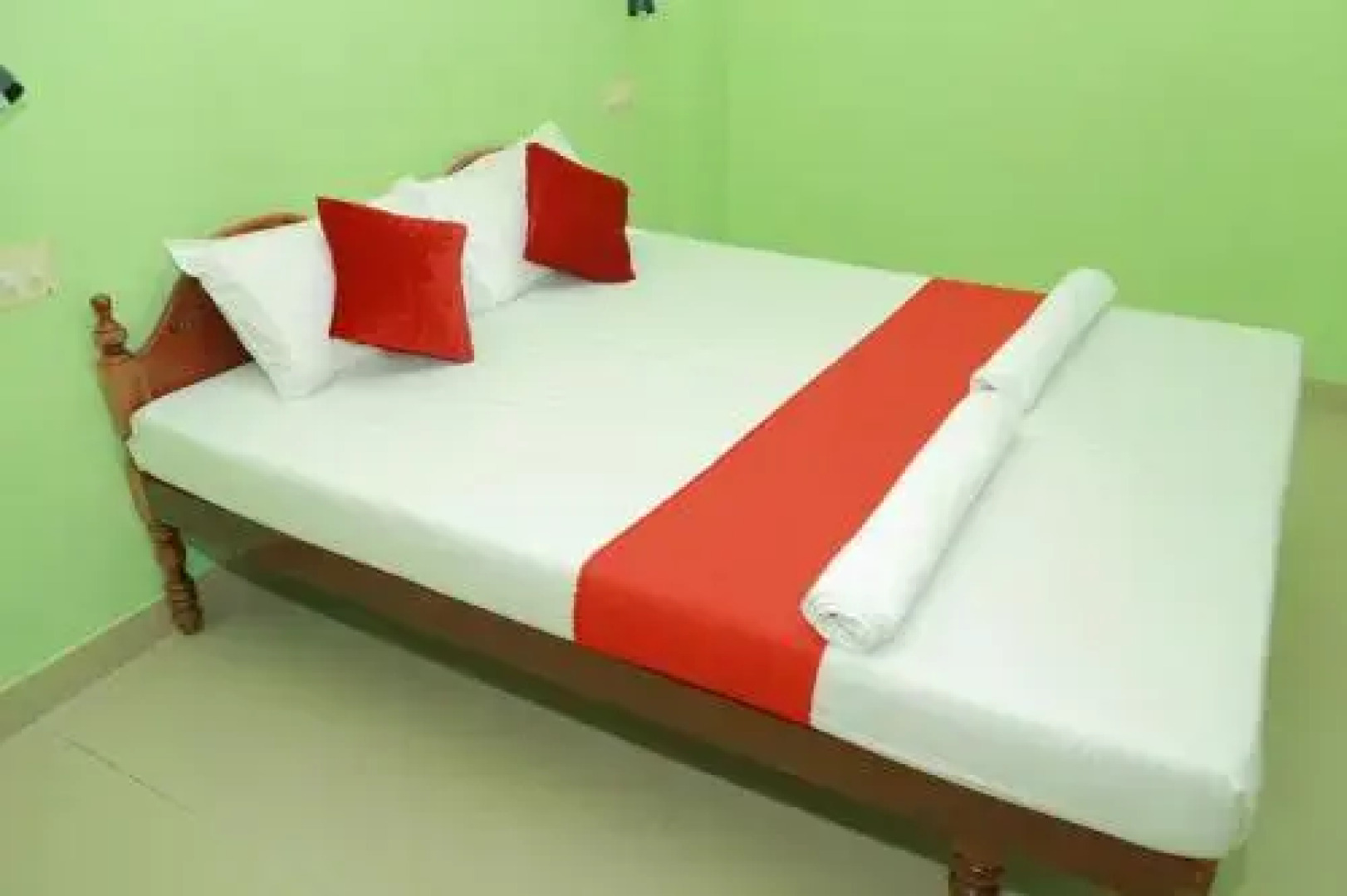 Shirleys Beach Hotel