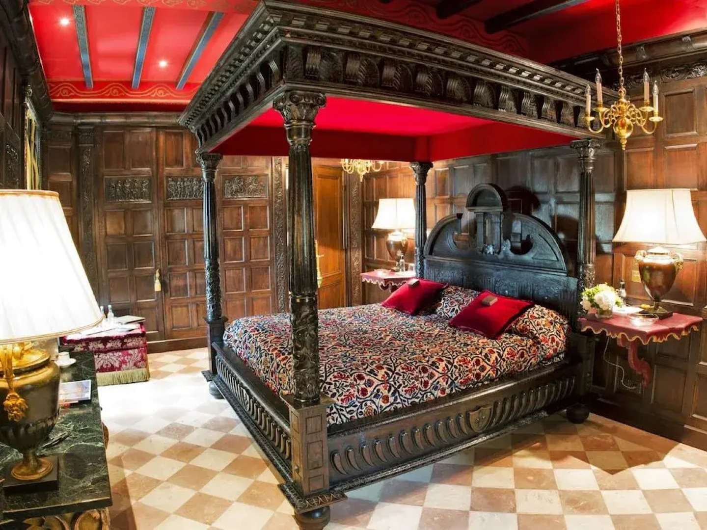 Château La Tour Carnet - B.Magrez Luxury Wine Experience