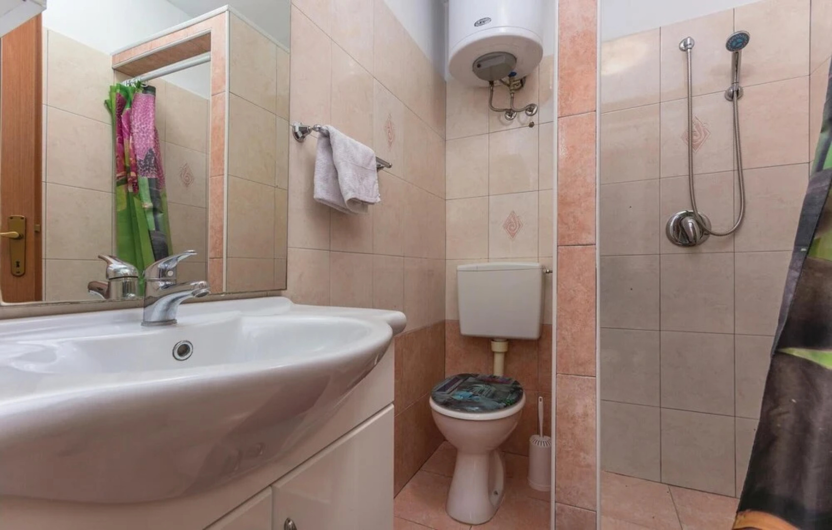 Awesome Home in Labin with Hot Tub, WiFi & 5 Bedrooms