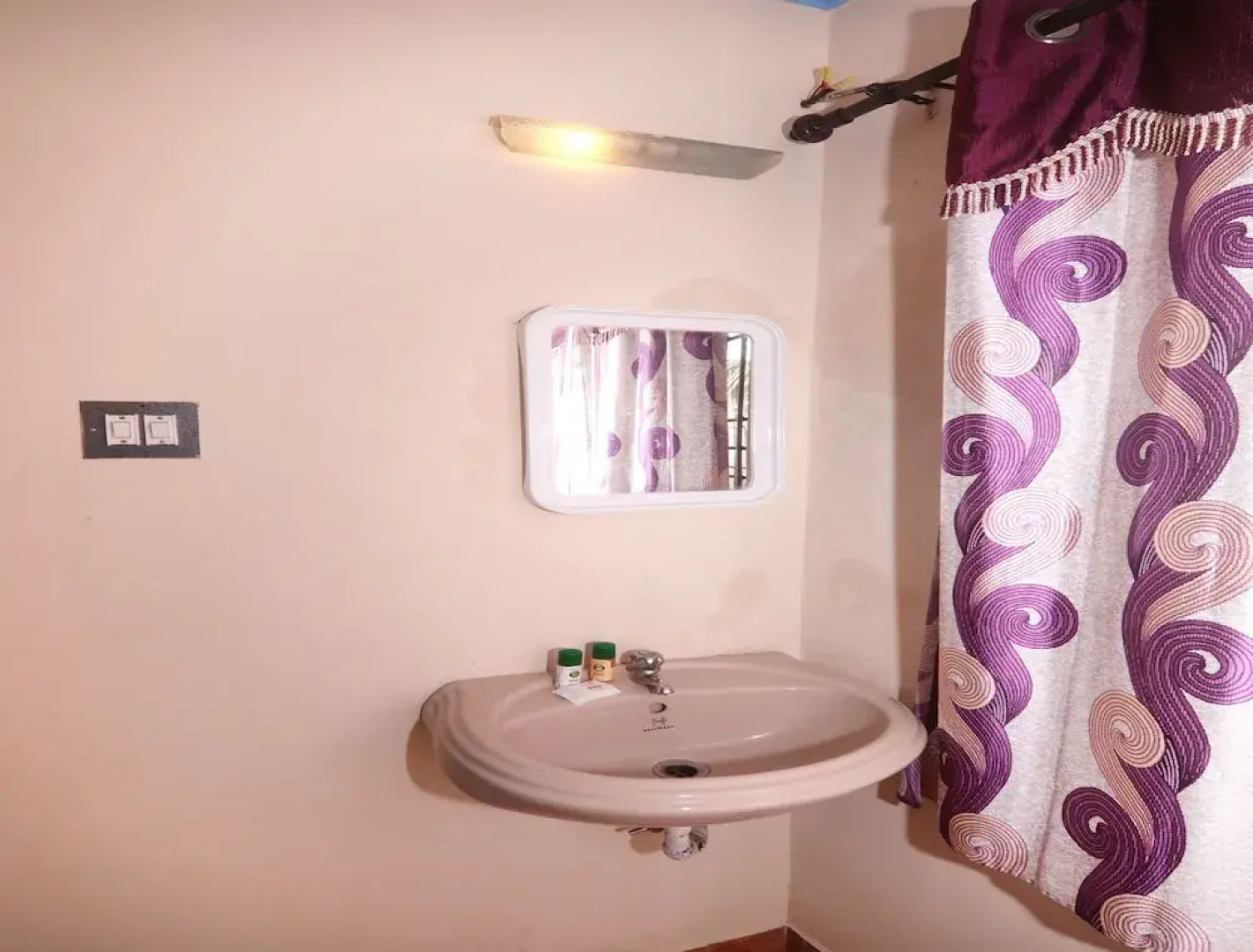 OYO 6711 Geojo Residency