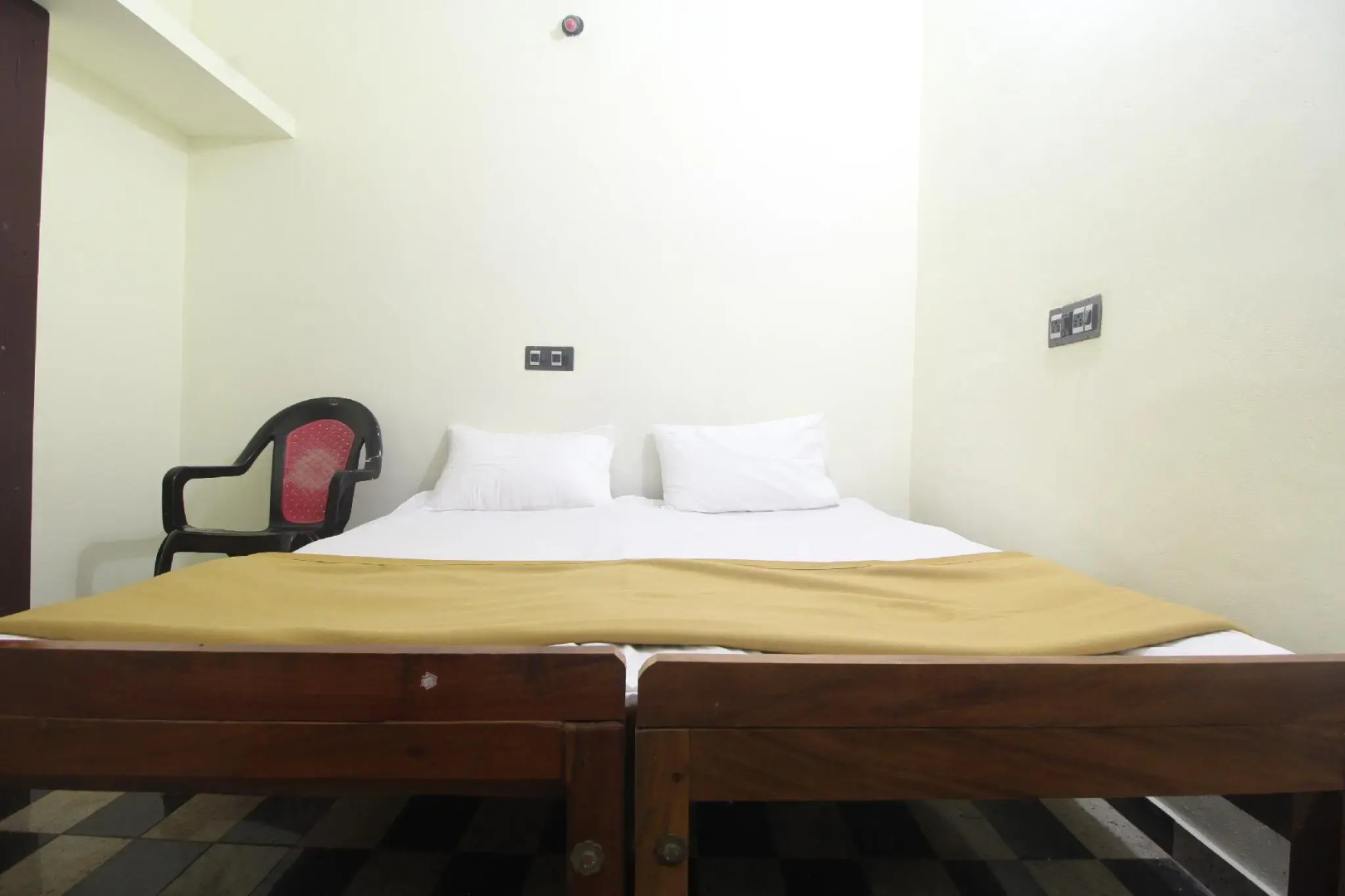 Hotel Brishen and Gavins Inn