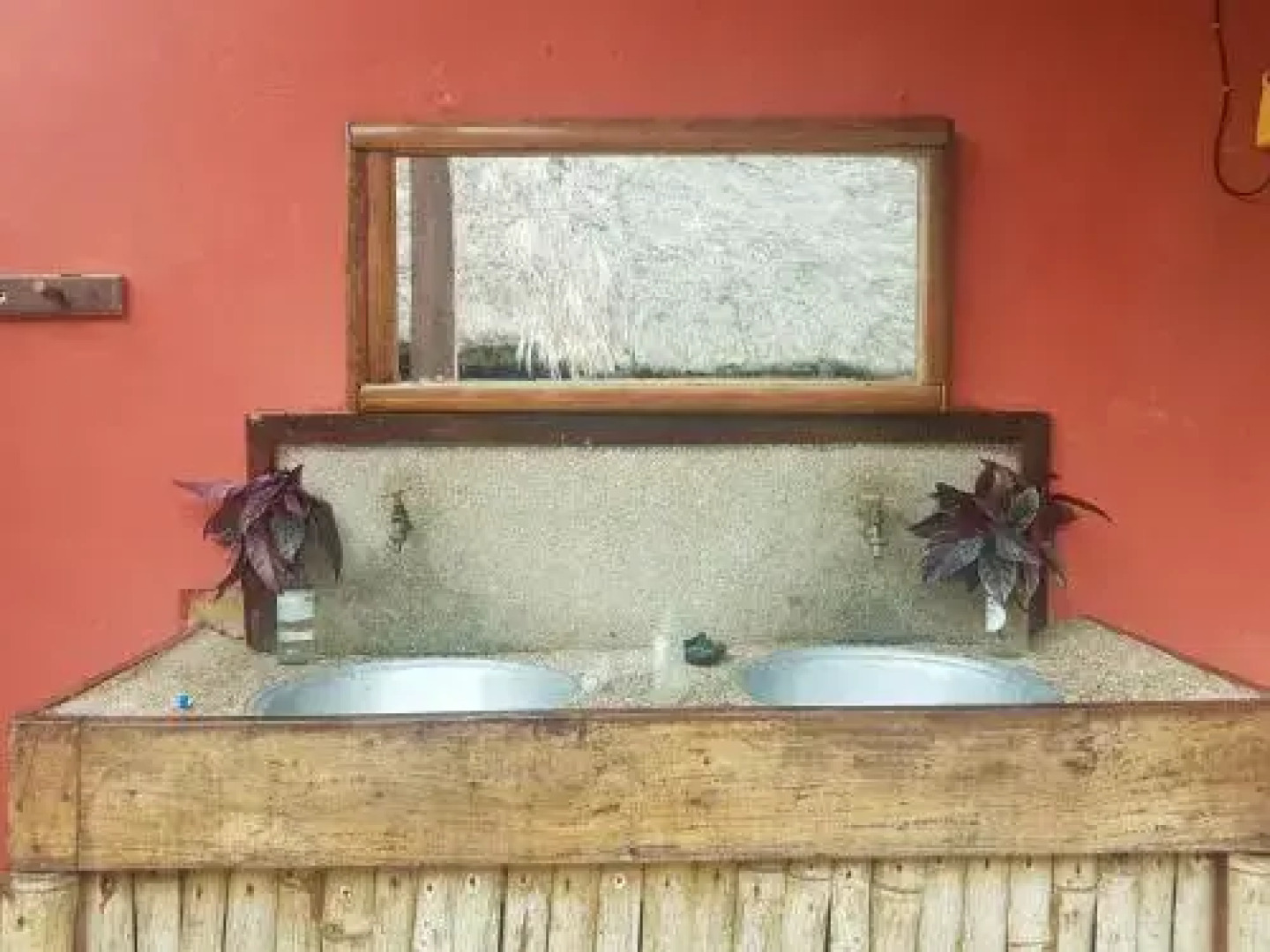 Stumble Inn Eco Lodge